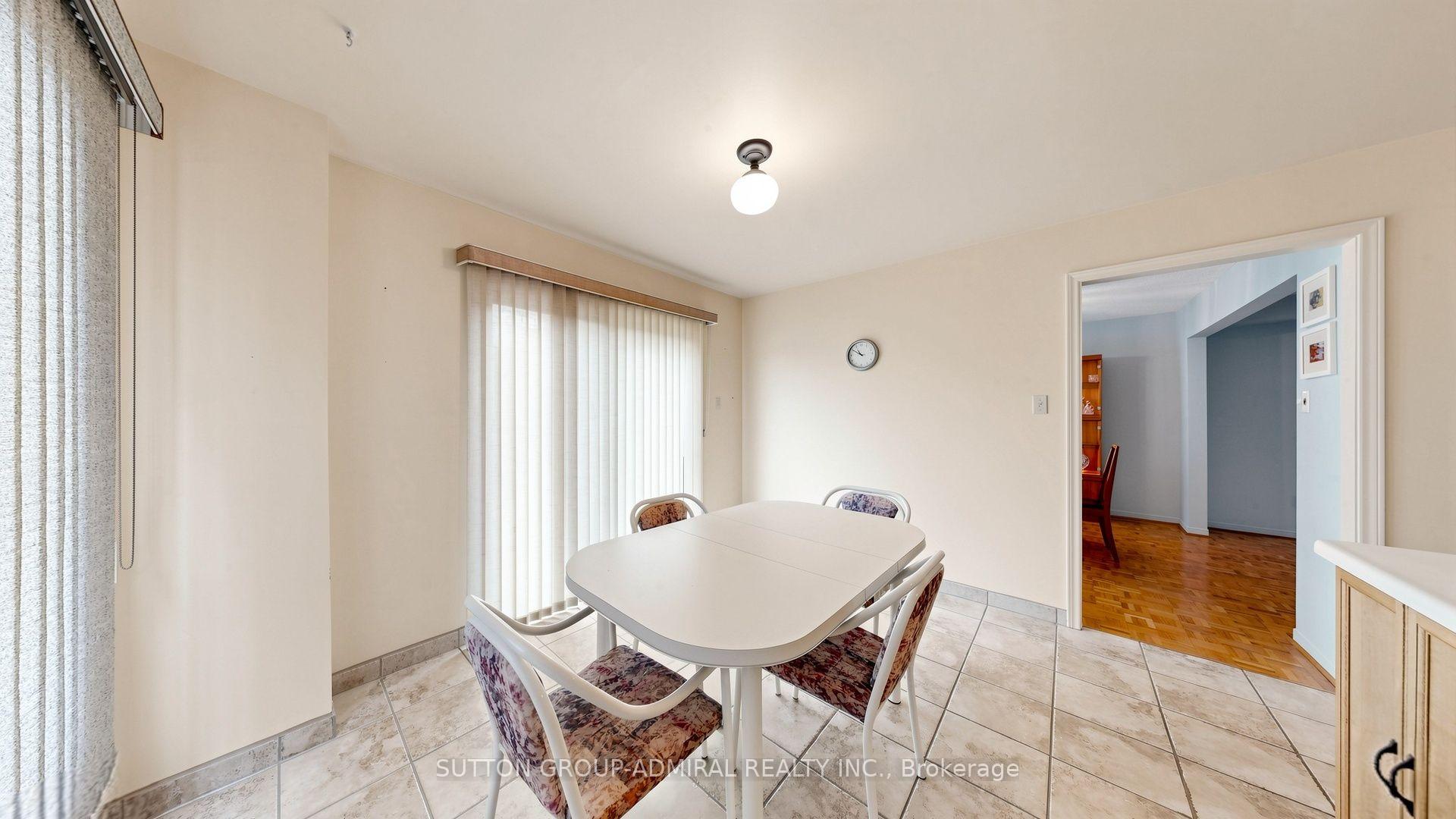 Photo 17 of 160 Marlott Road, Vaughan, Maple — HOMEH