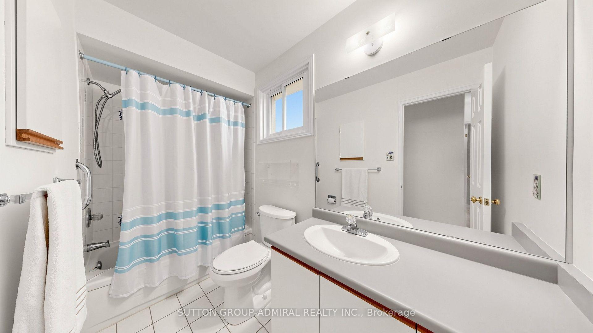 Photo 33 of 160 Marlott Road, Vaughan, Maple — HOMEH