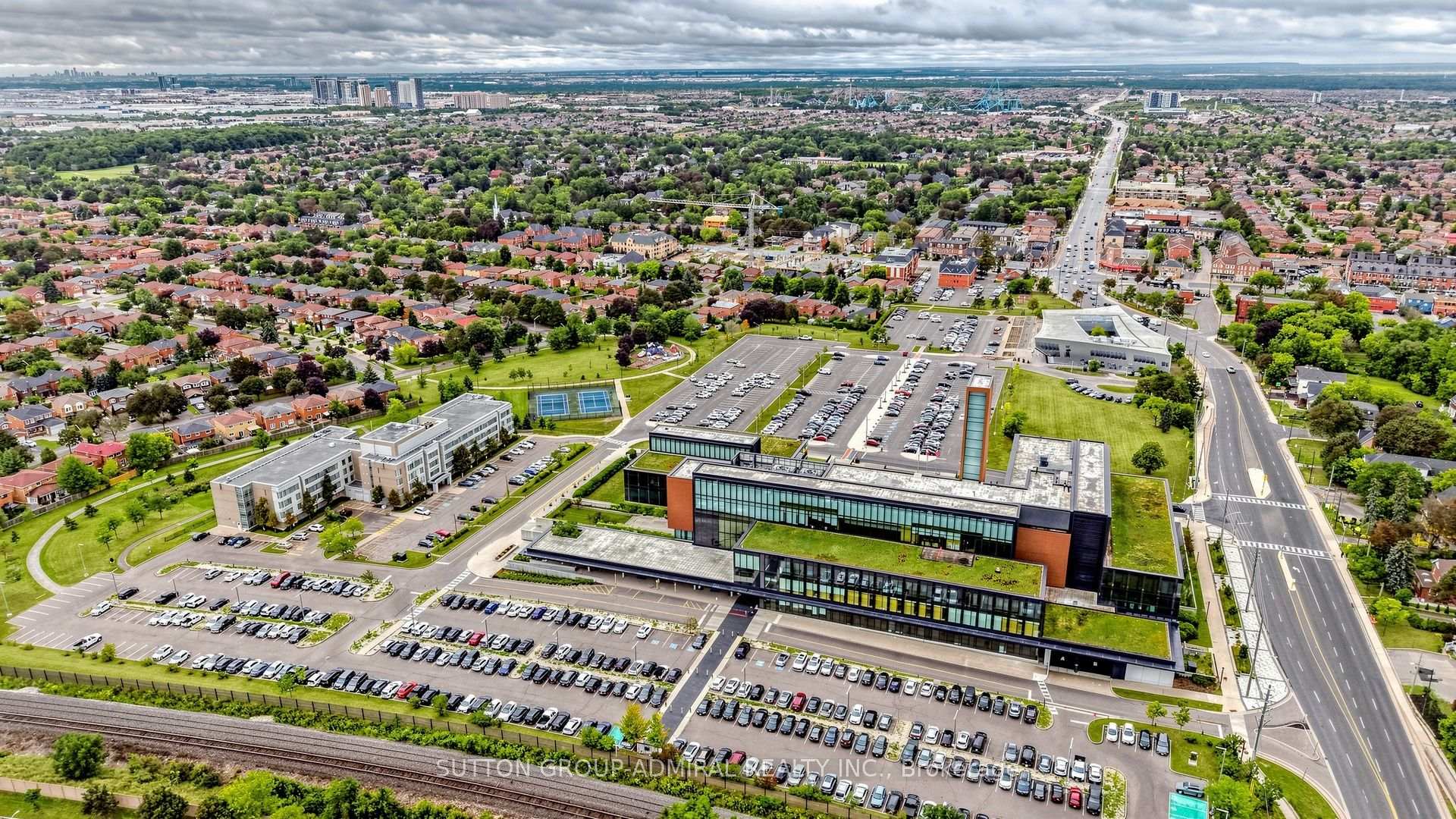 Photo 50 of 160 Marlott Road, Vaughan, Maple — HOMEH