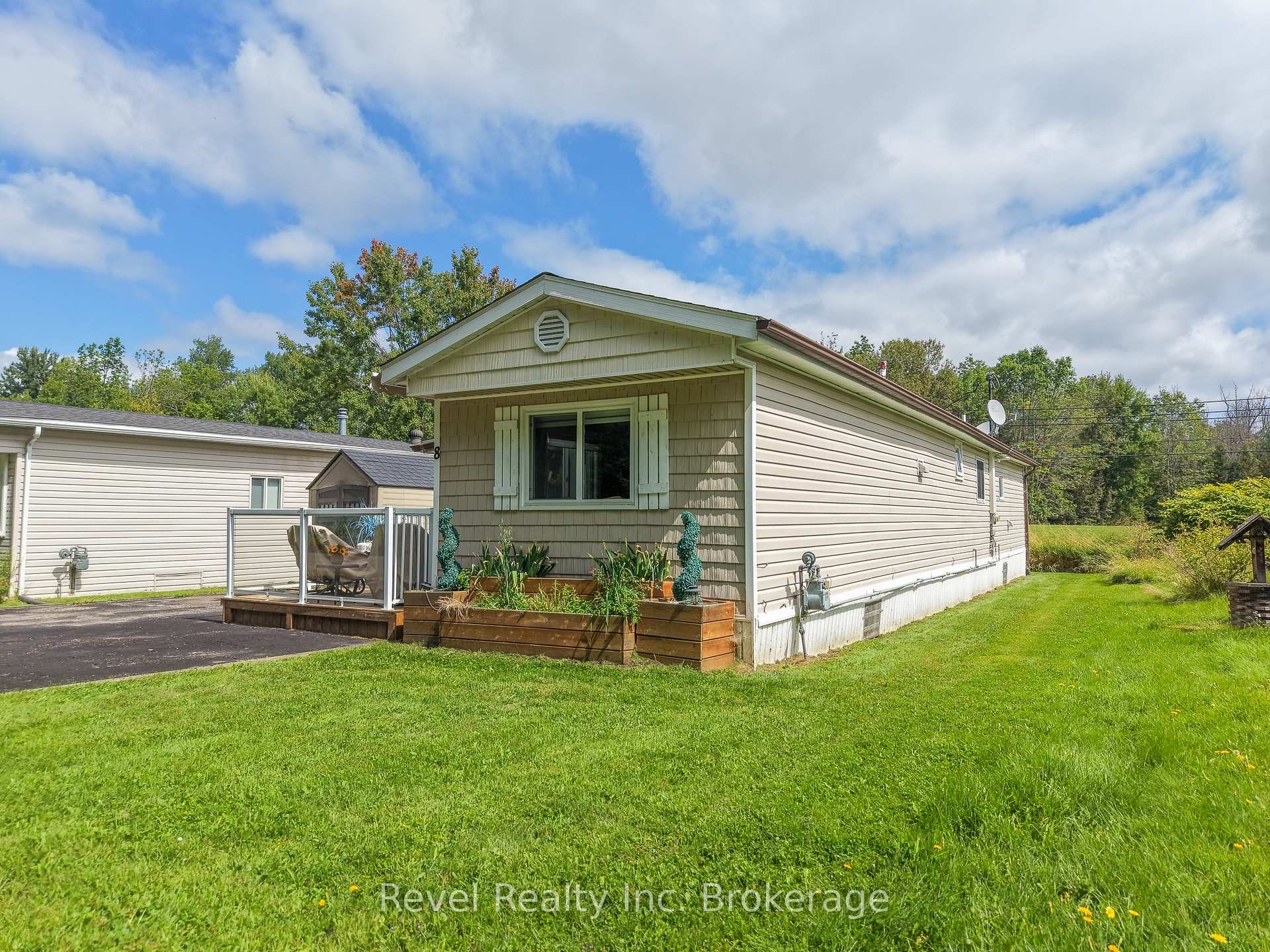 Front of Unit 8, 395 Riverbend Road