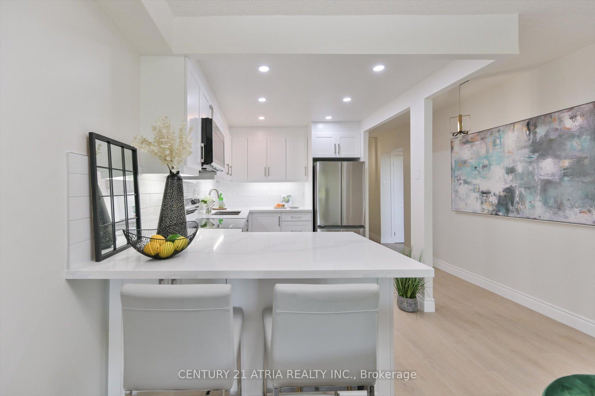 Photo 13 of Unit 207, 4101 Sheppard Avenue E, Scarborough, Agincourt South-Malvern West — HOMEH