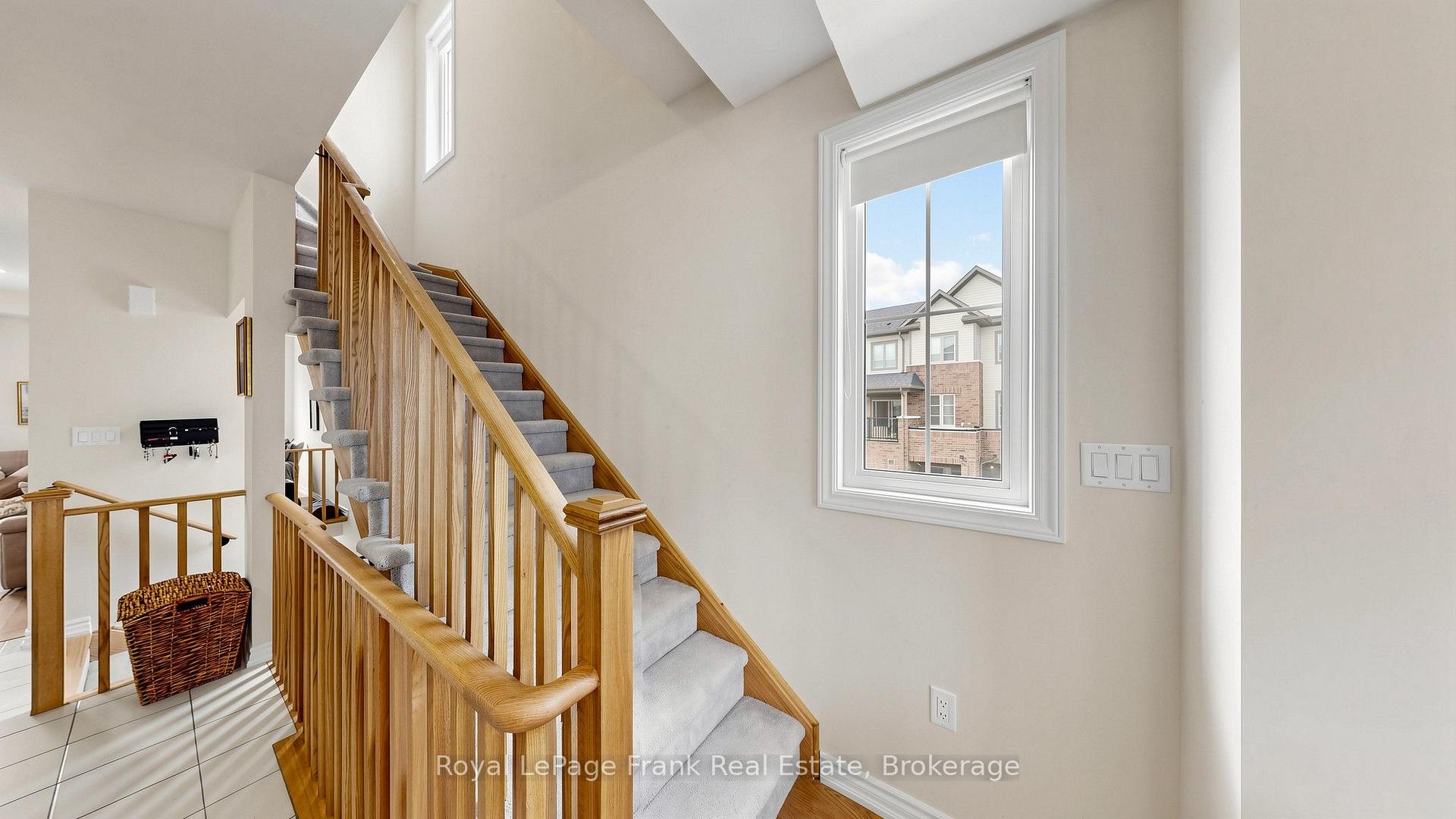 Photo 13 of 139 Senay Circle, Clarington, Courtice — HOMEH