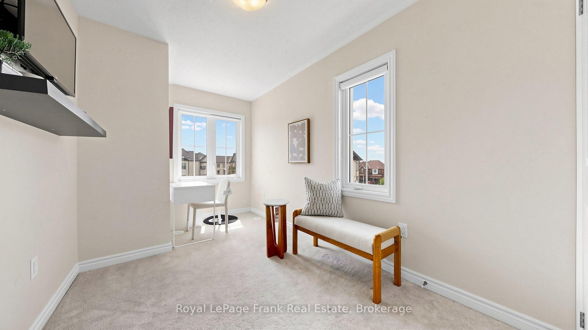 Photo 20 of 139 Senay Circle, Clarington, Courtice — HOMEH