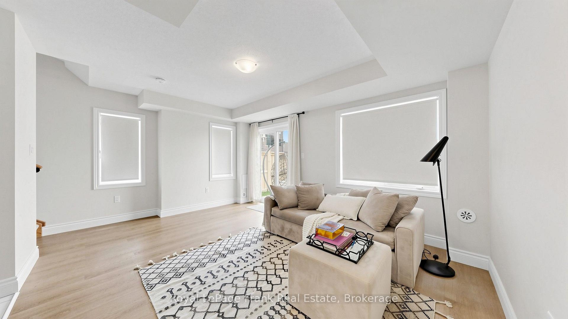 Photo 22 of 139 Senay Circle, Clarington, Courtice — HOMEH