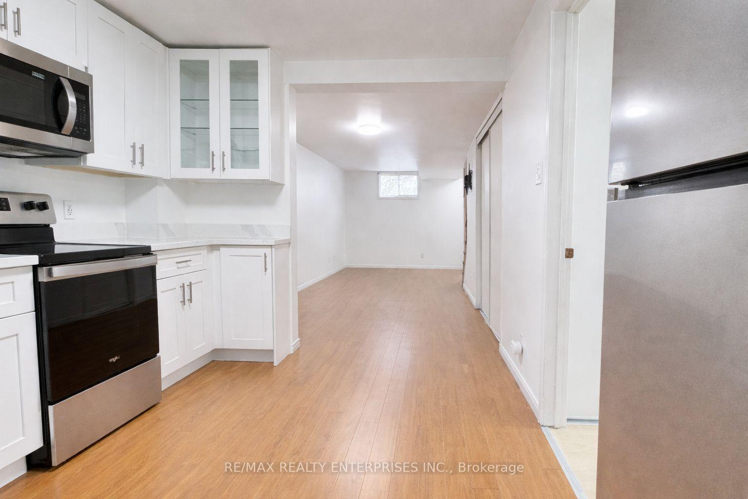 Photo 2 of Unit Lower, 818 Buttonbush Court, Oshawa, Pinecrest — HOMEH