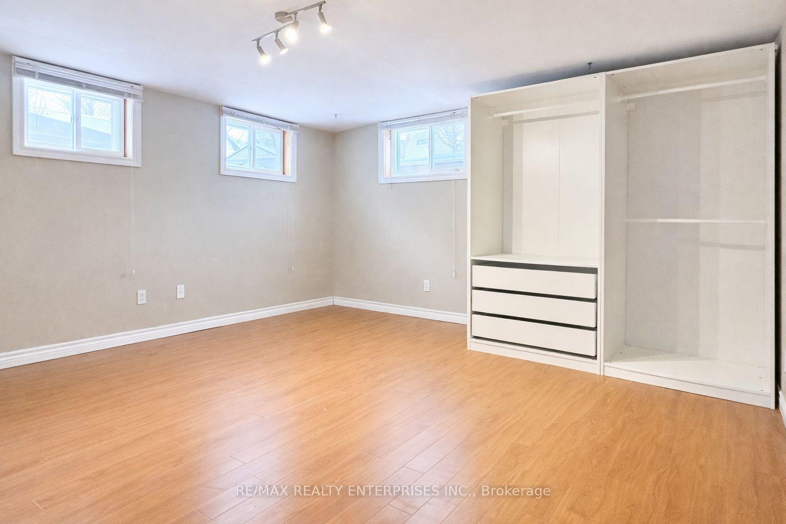 Photo 9 of Unit Lower, 818 Buttonbush Court, Oshawa, Pinecrest — HOMEH