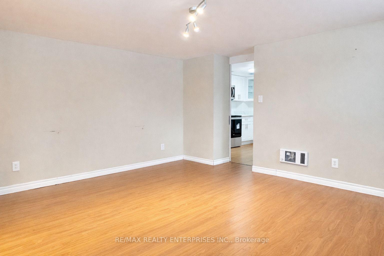 Photo 10 of Unit Lower, 818 Buttonbush Court, Oshawa, Pinecrest — HOMEH