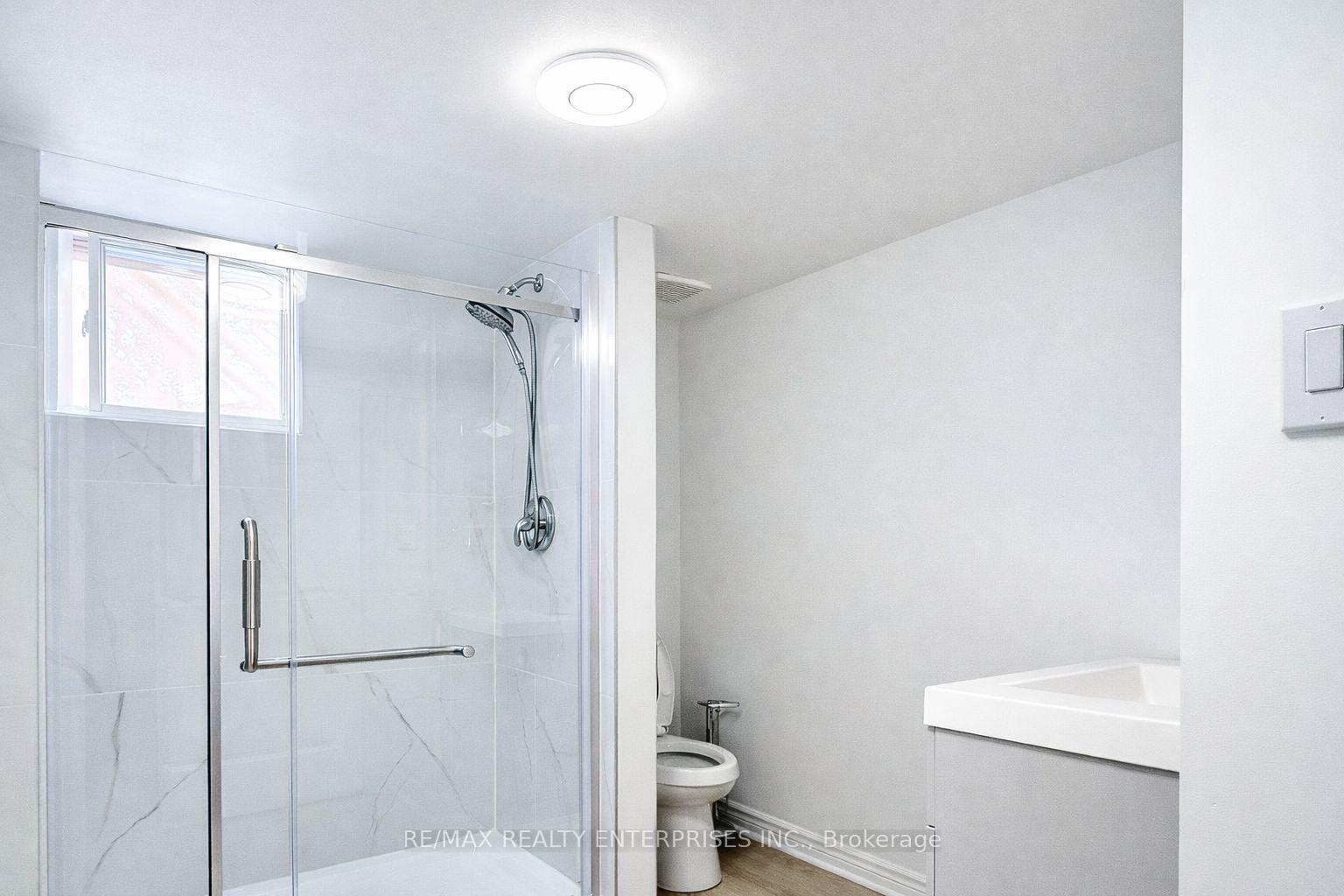 Photo 11 of Unit Lower, 818 Buttonbush Court, Oshawa, Pinecrest — HOMEH
