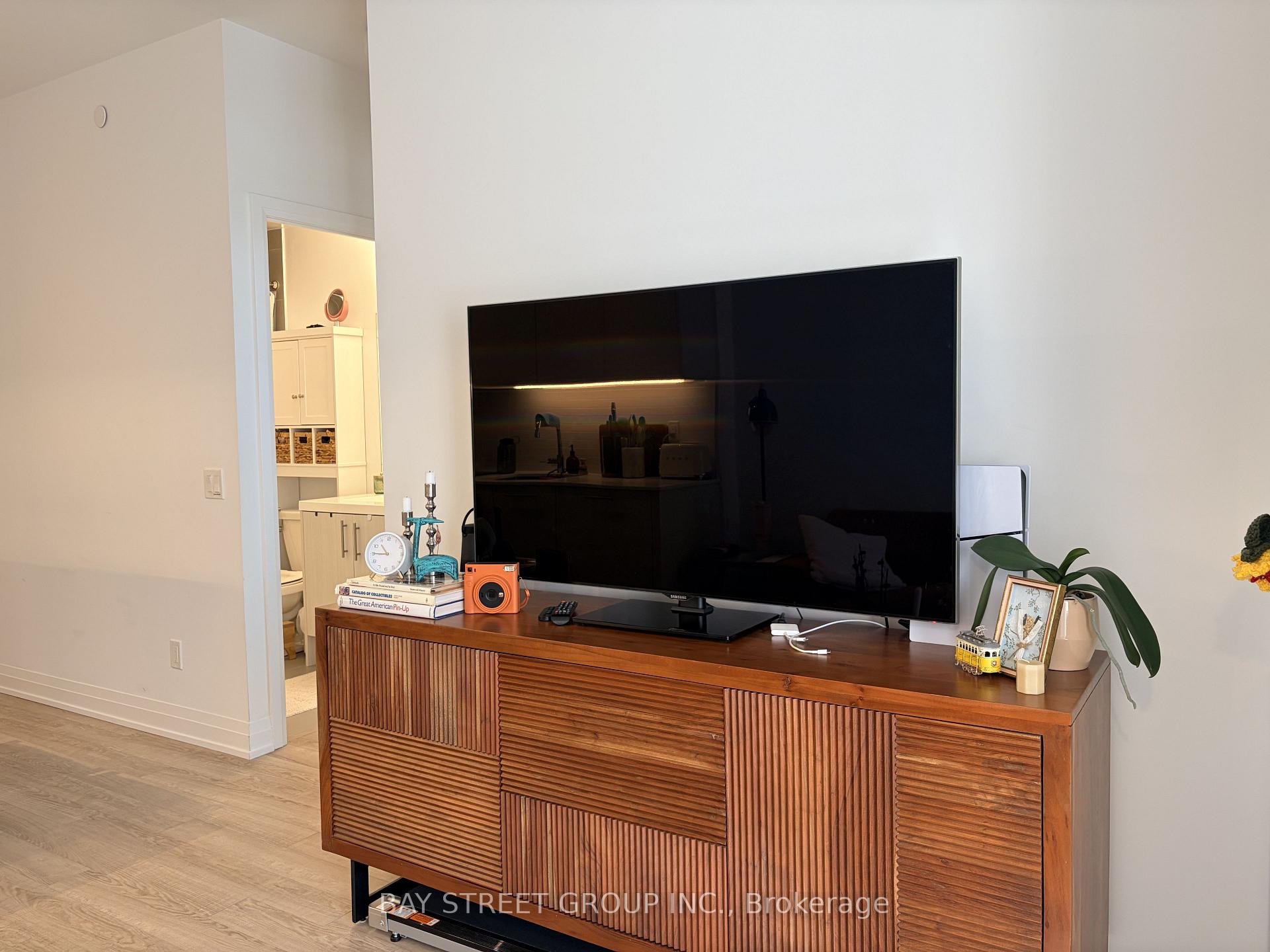 Photo 7 of Unit 508, 286 Main Street, Toronto, East End-Danforth — HOMEH