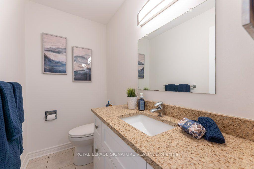 Photo 3 of 25 Stiver Court, Markham, Unionville — HOMEH