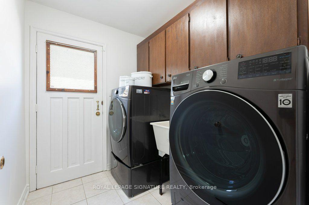 Photo 4 of 25 Stiver Court, Markham, Unionville — HOMEH