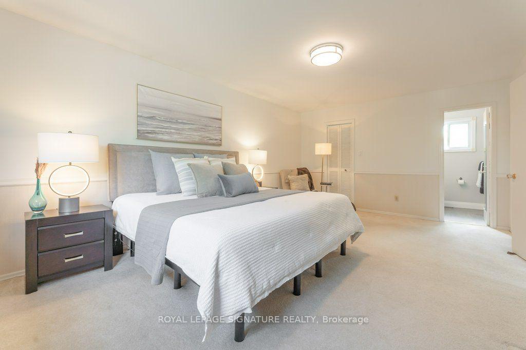 Photo 14 of 25 Stiver Court, Markham, Unionville — HOMEH