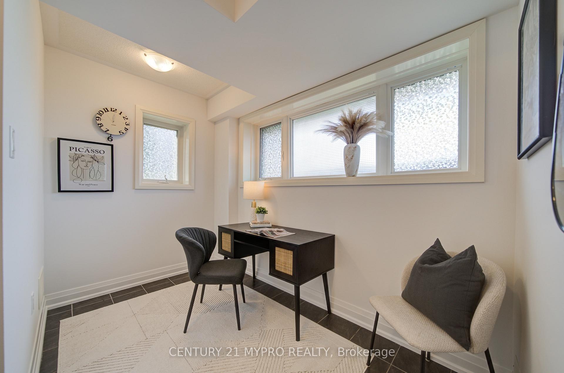 Photo 4 of 40 Teasel Way, Markham, Unionville — HOMEH
