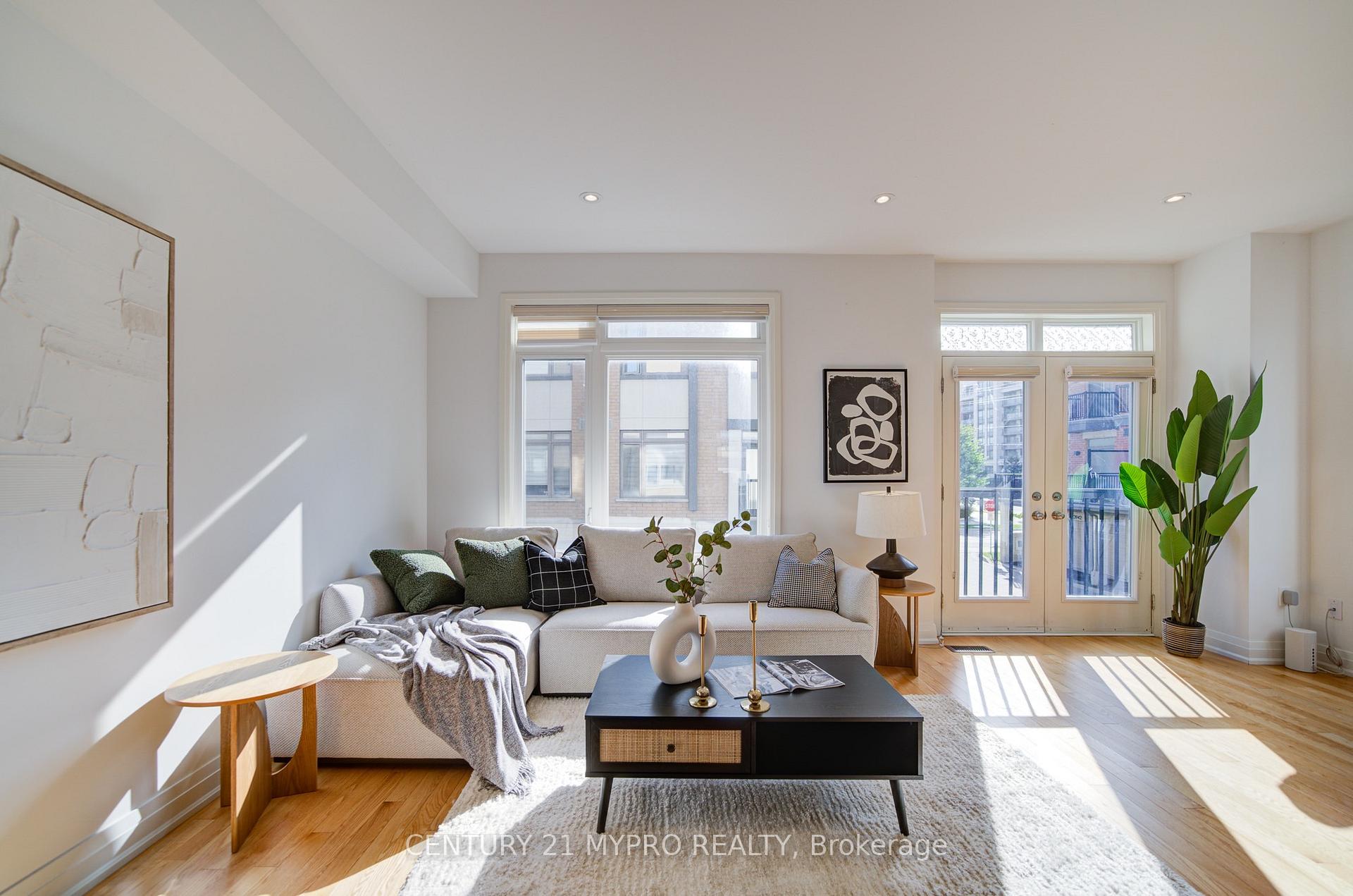 Photo 5 of 40 Teasel Way, Markham, Unionville — HOMEH