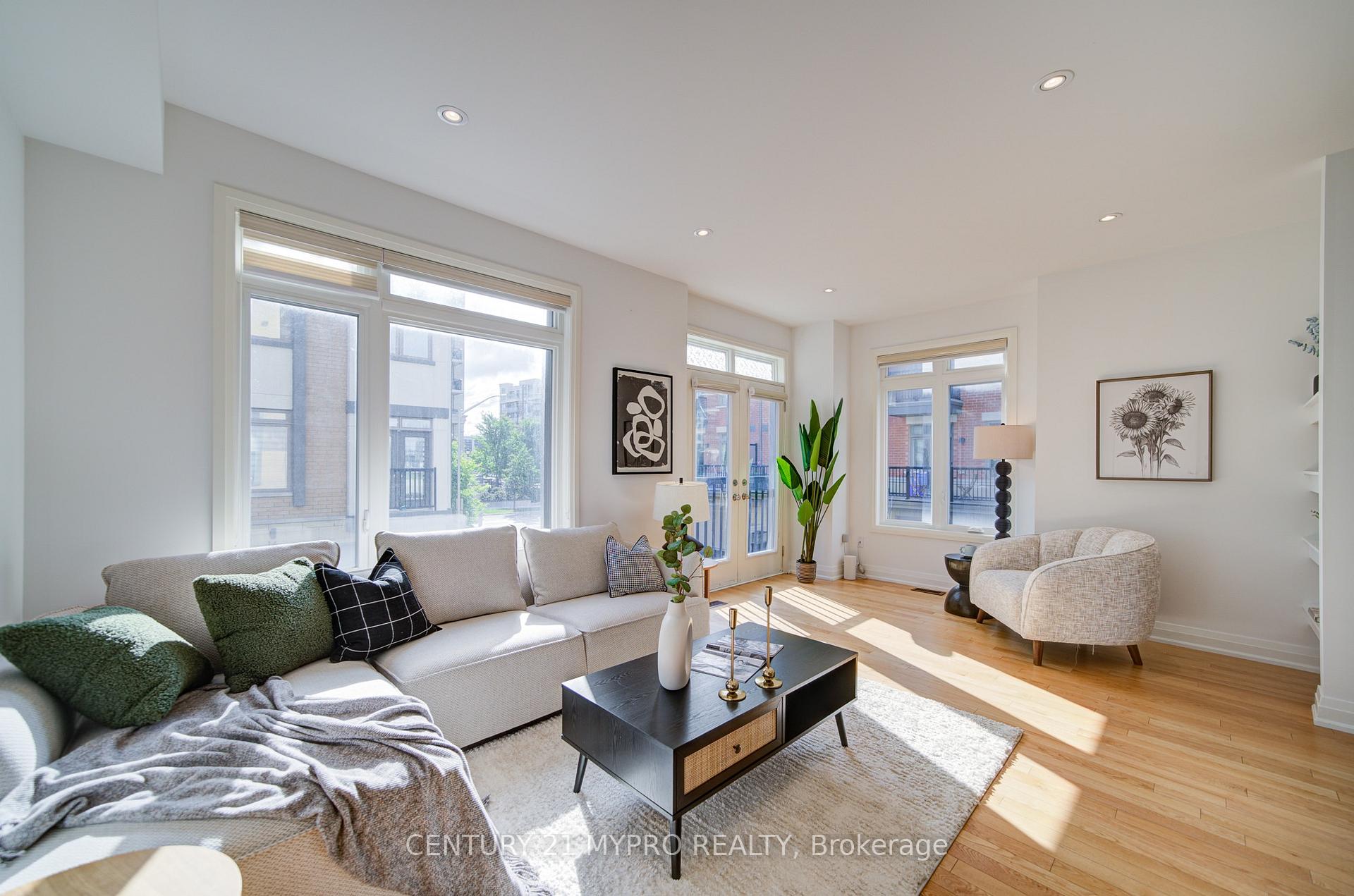 Photo 7 of 40 Teasel Way, Markham, Unionville — HOMEH