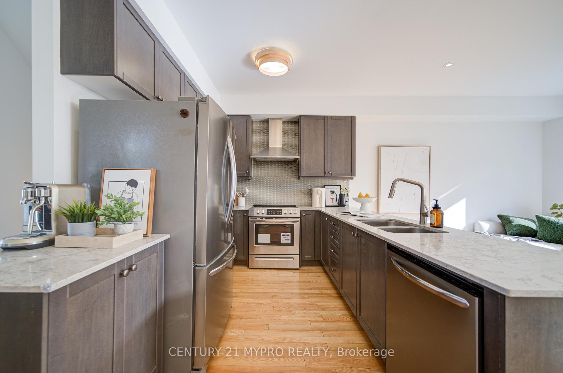 Photo 10 of 40 Teasel Way, Markham, Unionville — HOMEH