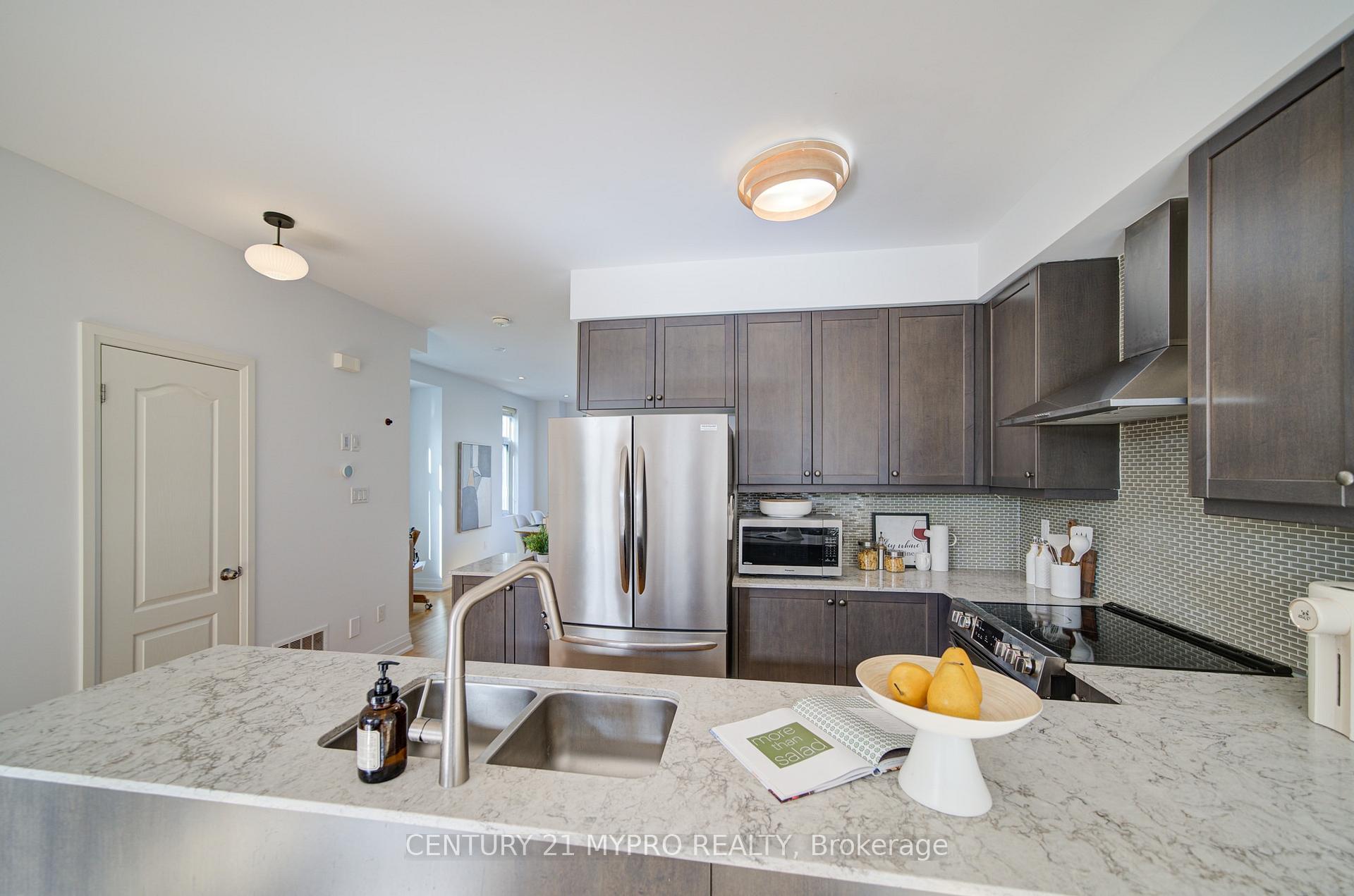 Photo 11 of 40 Teasel Way, Markham, Unionville — HOMEH