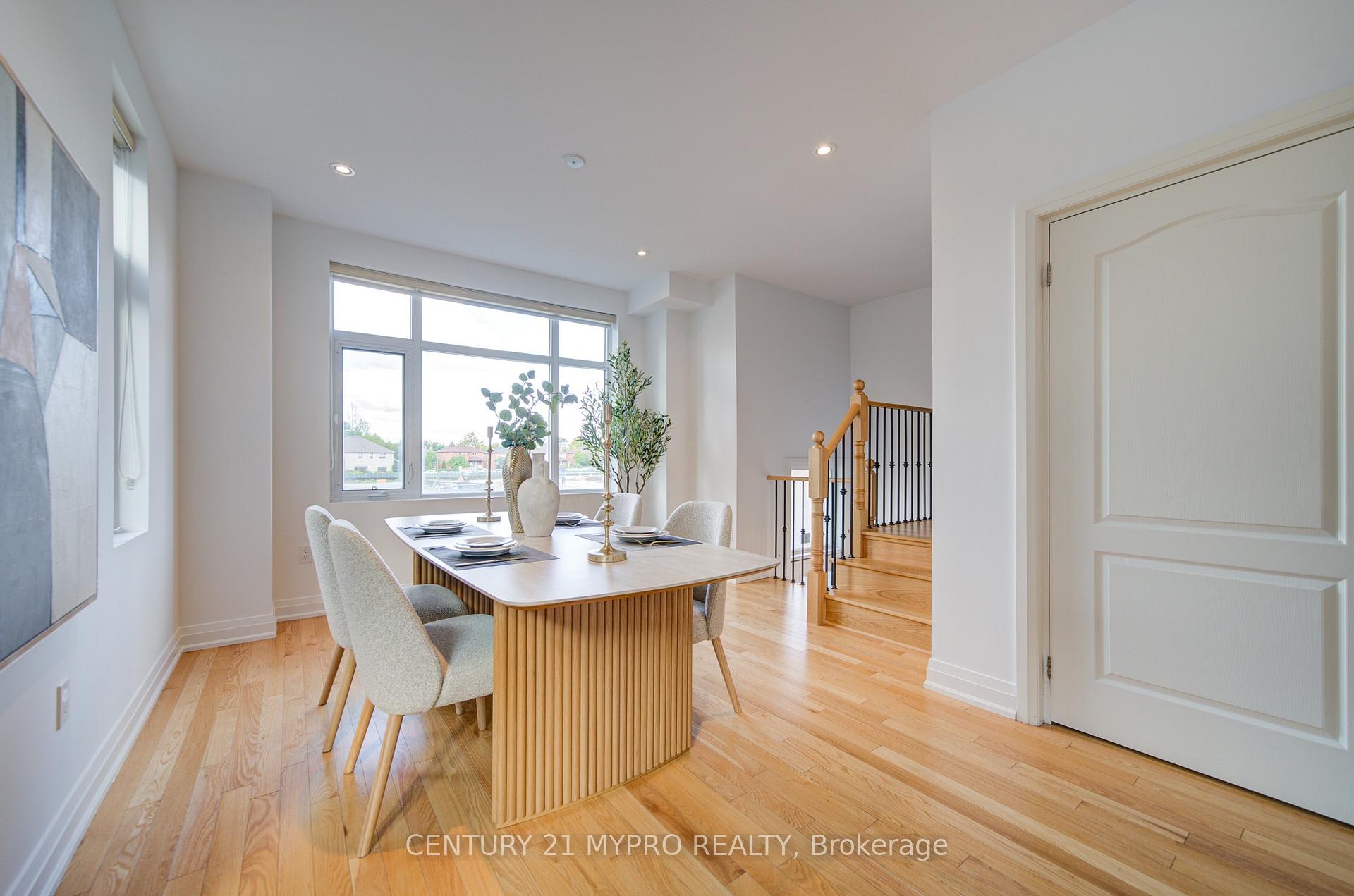 Photo 14 of 40 Teasel Way, Markham, Unionville — HOMEH