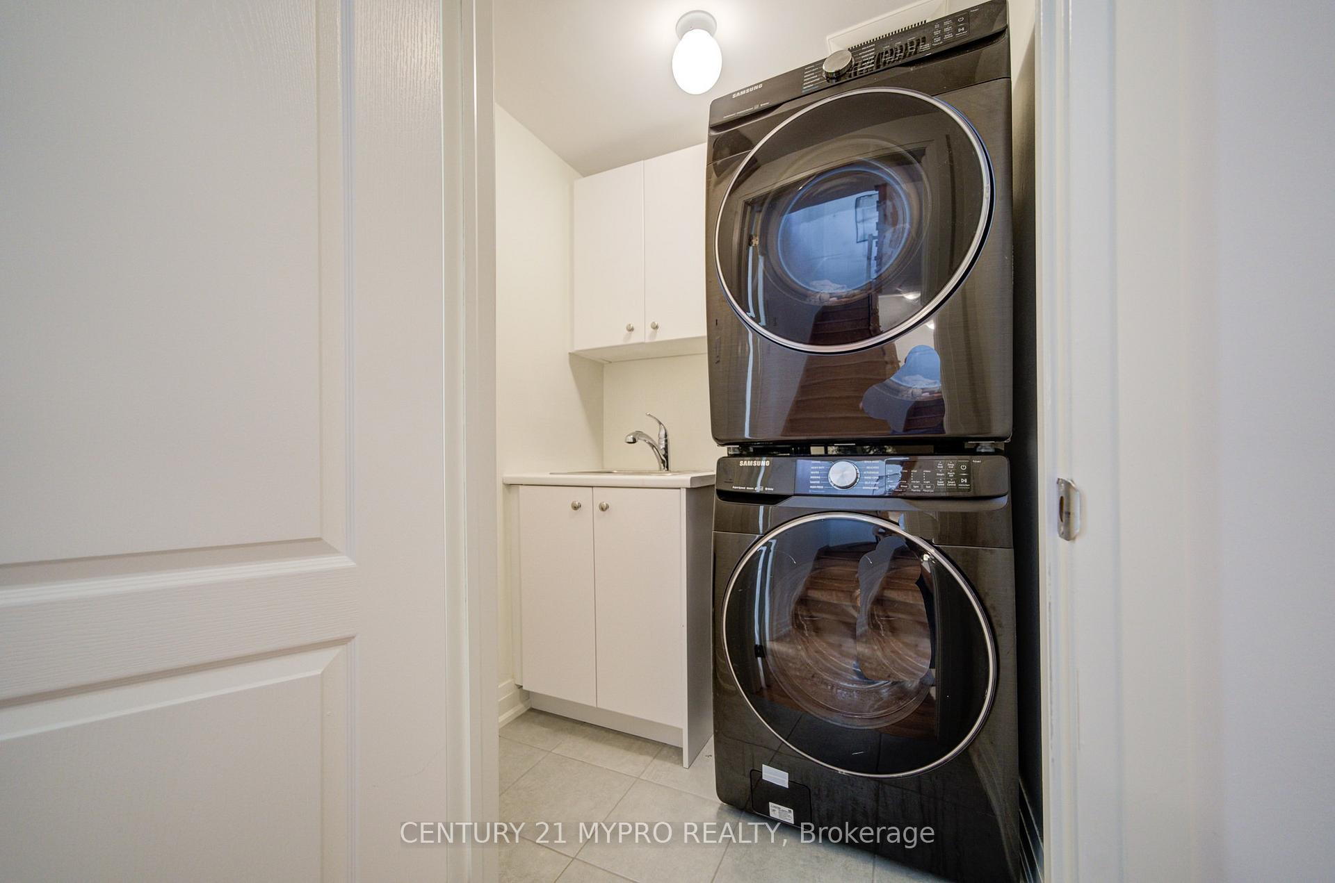 Photo 22 of 40 Teasel Way, Markham, Unionville — HOMEH