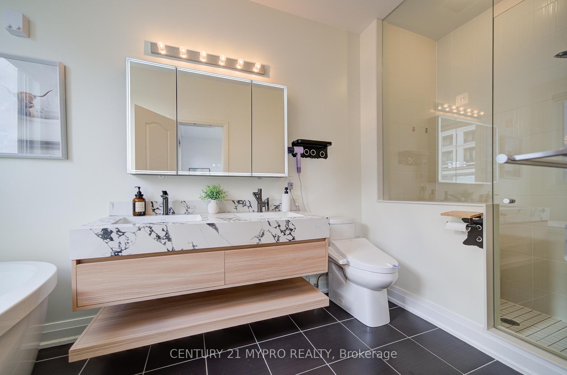 Photo 24 of 40 Teasel Way, Markham, Unionville — HOMEH