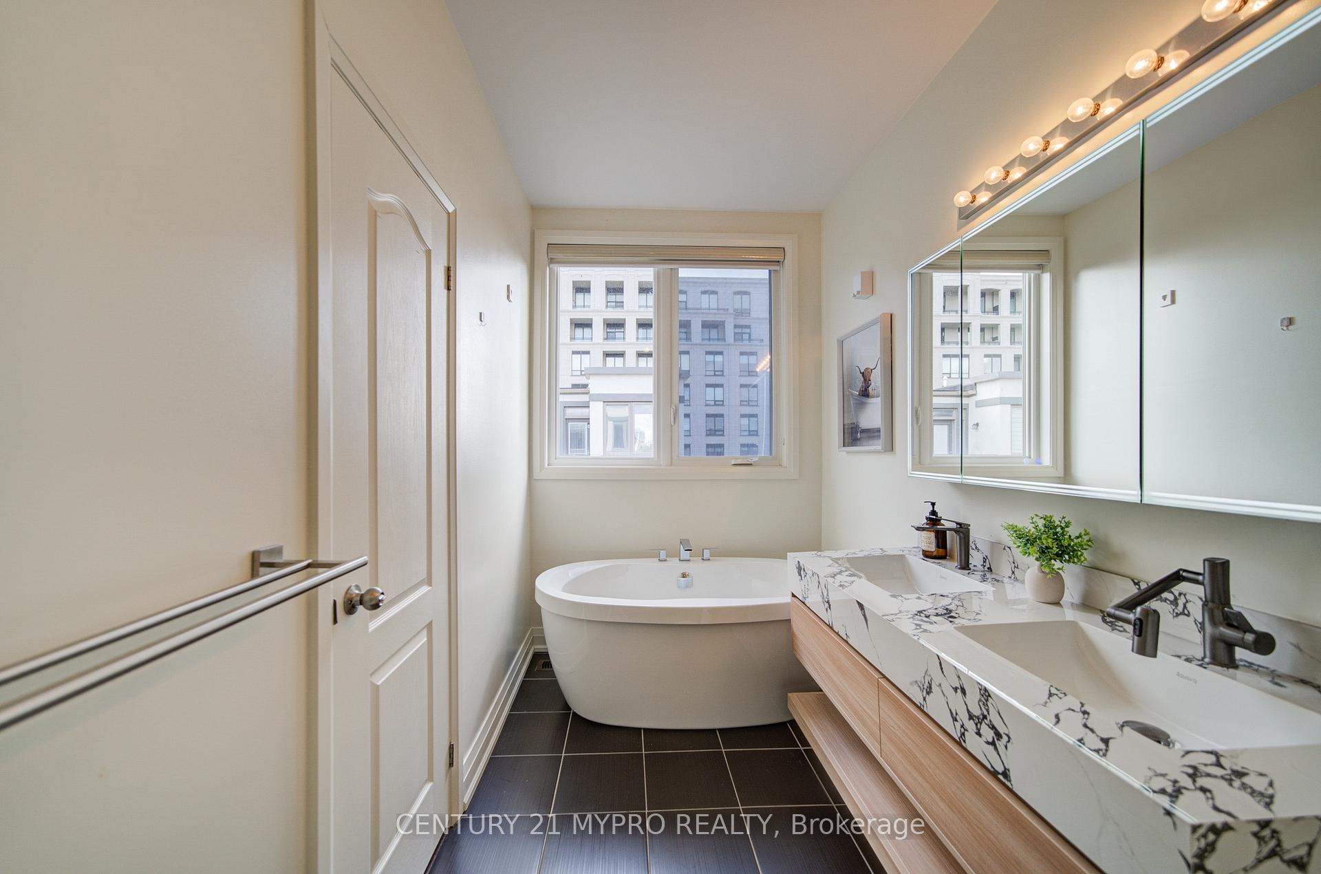 Photo 26 of 40 Teasel Way, Markham, Unionville — HOMEH