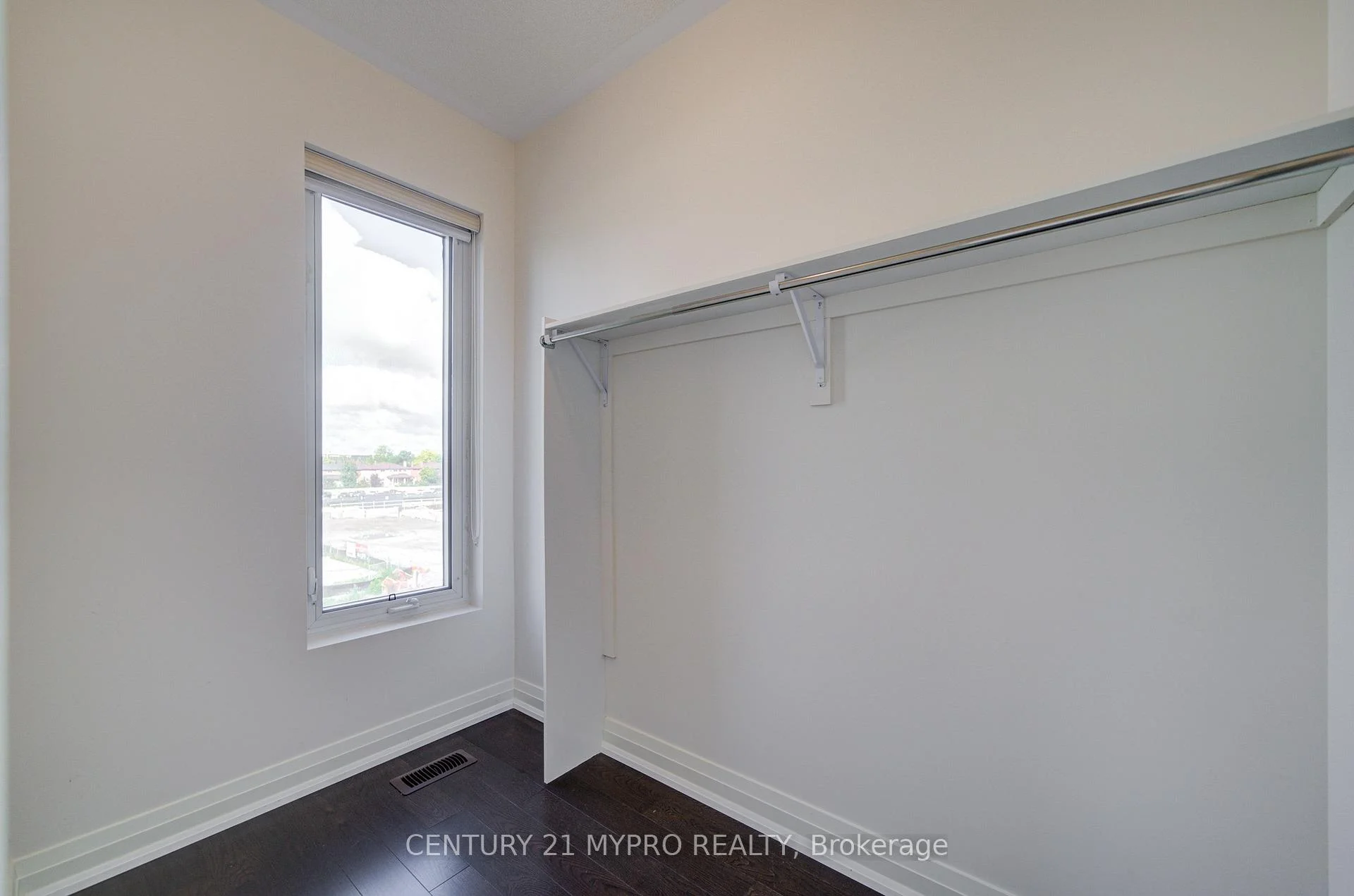 Photo 21 of 40 Teasel Way, Markham, Unionville — HOMEH