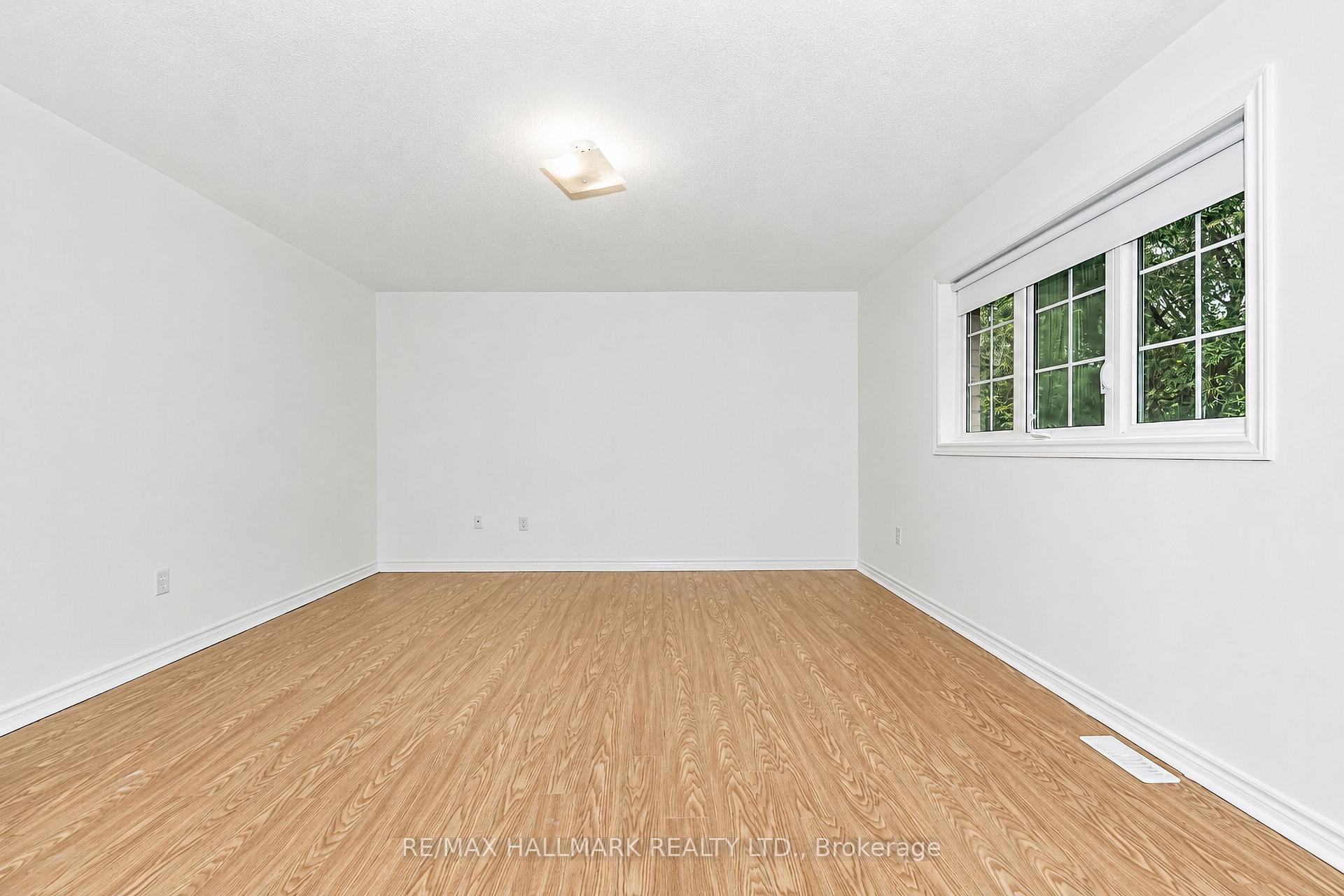 Photo 23 of 135 Maroon Drive, Richmond Hill, Oak Ridges Lake Wilcox — HOMEH