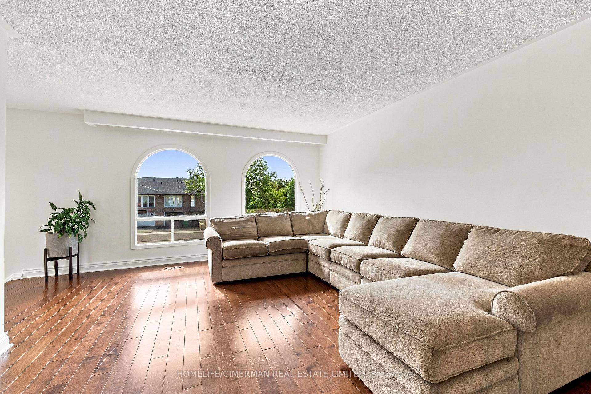 Photo 6 of 505 Appledore Crescent, Mississauga, Cooksville — HOMEH