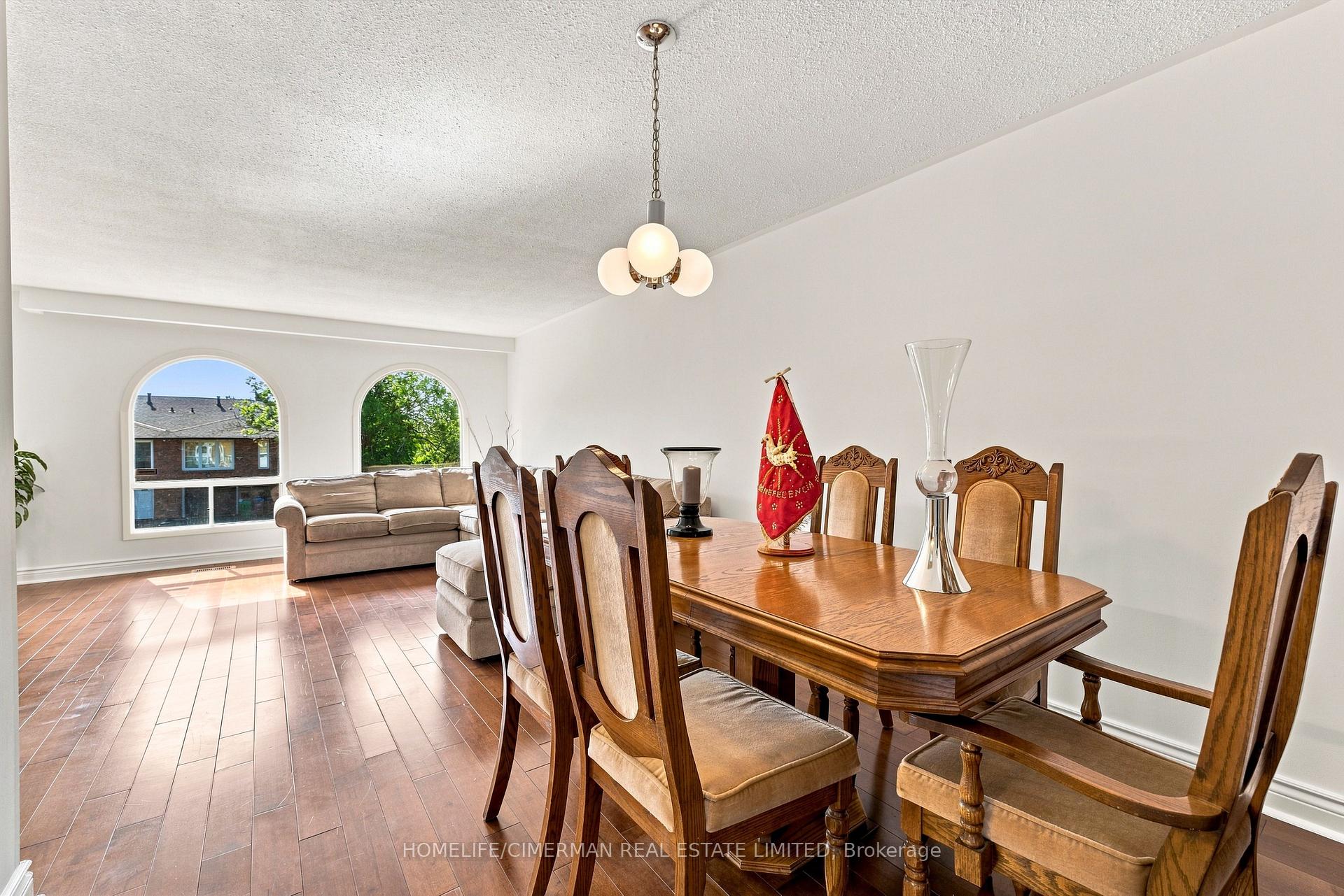 Photo 7 of 505 Appledore Crescent, Mississauga, Cooksville — HOMEH