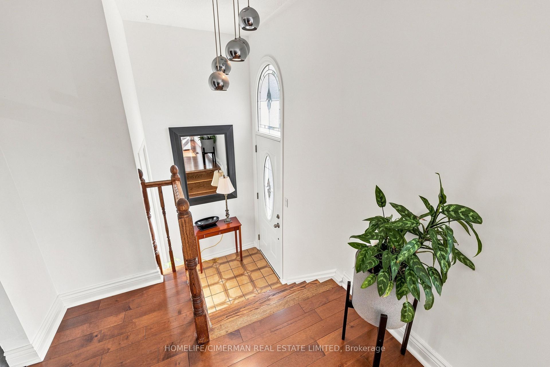 Photo 8 of 505 Appledore Crescent, Mississauga, Cooksville — HOMEH