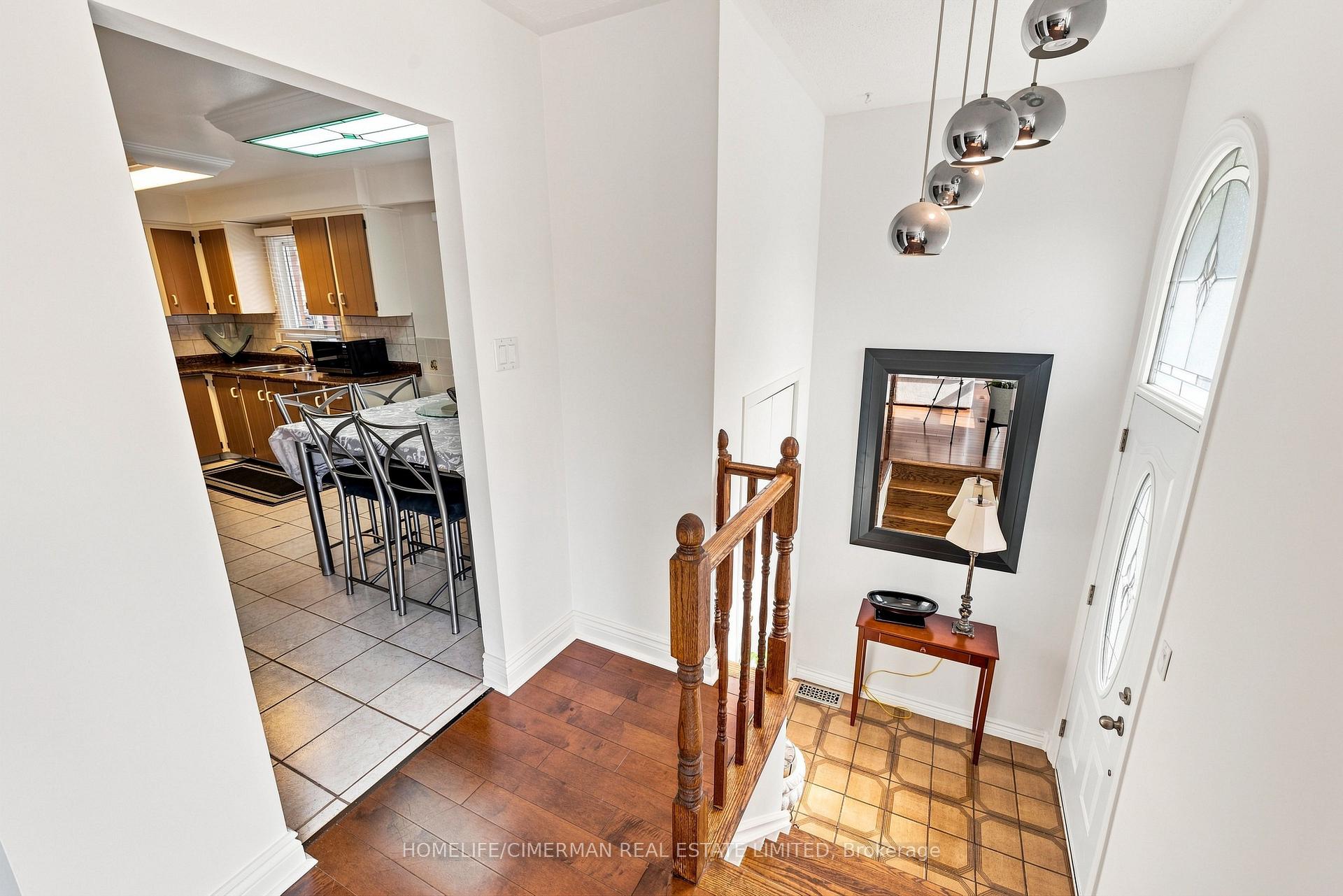 Photo 9 of 505 Appledore Crescent, Mississauga, Cooksville — HOMEH