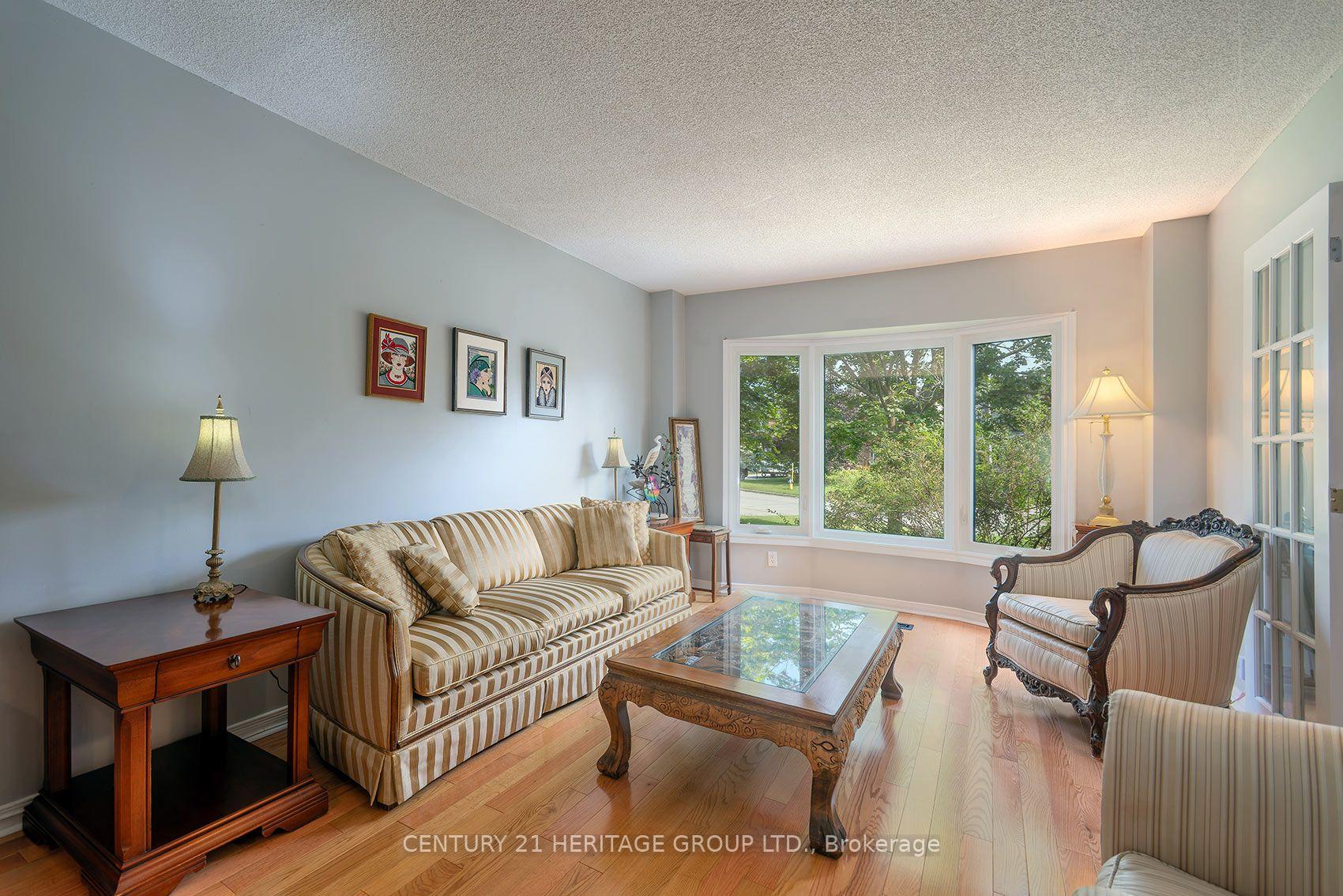Photo 35 of 55 Chartwell Crescent, Georgina, Keswick North — HOMEH