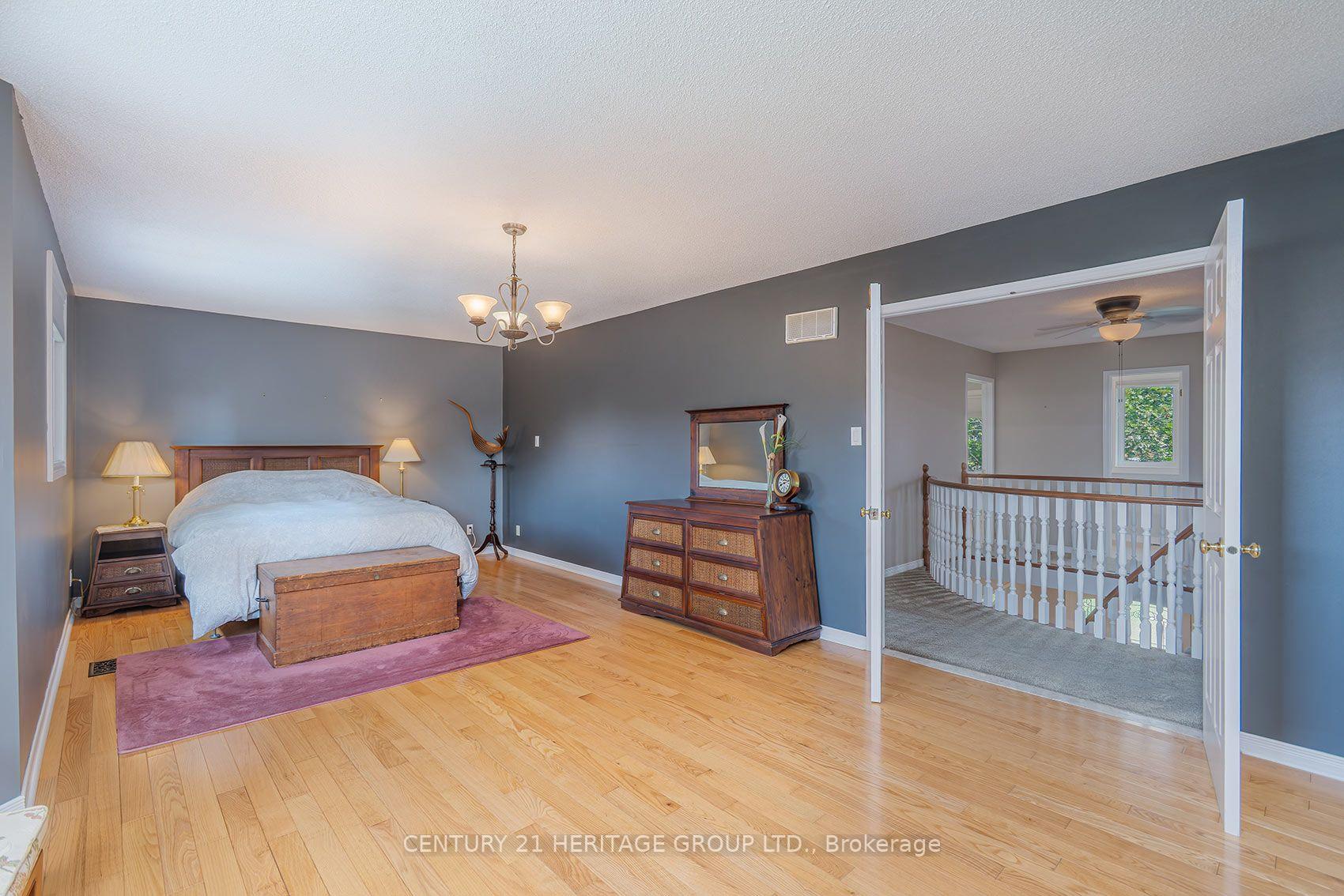 Photo 39 of 55 Chartwell Crescent, Georgina, Keswick North — HOMEH