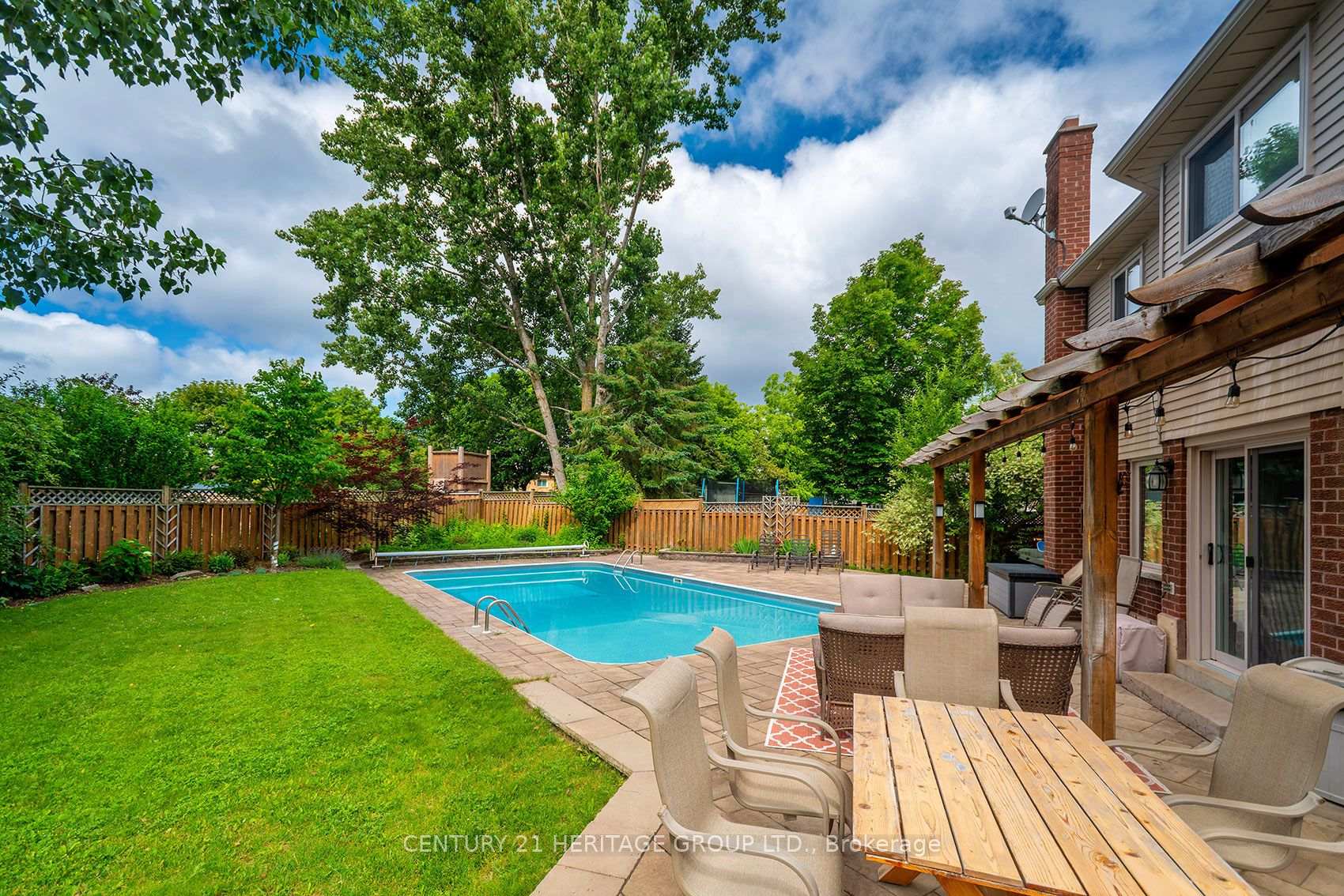 Photo 51 of 55 Chartwell Crescent, Georgina, Keswick North — HOMEH