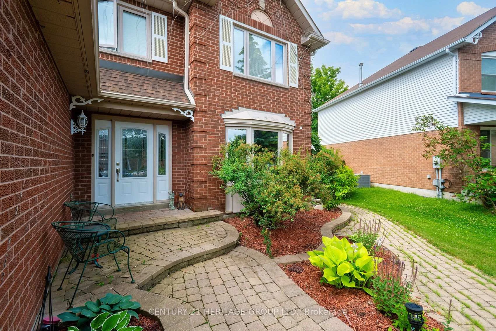 Photo 4 of 55 Chartwell Crescent, Georgina, Keswick North — HOMEH