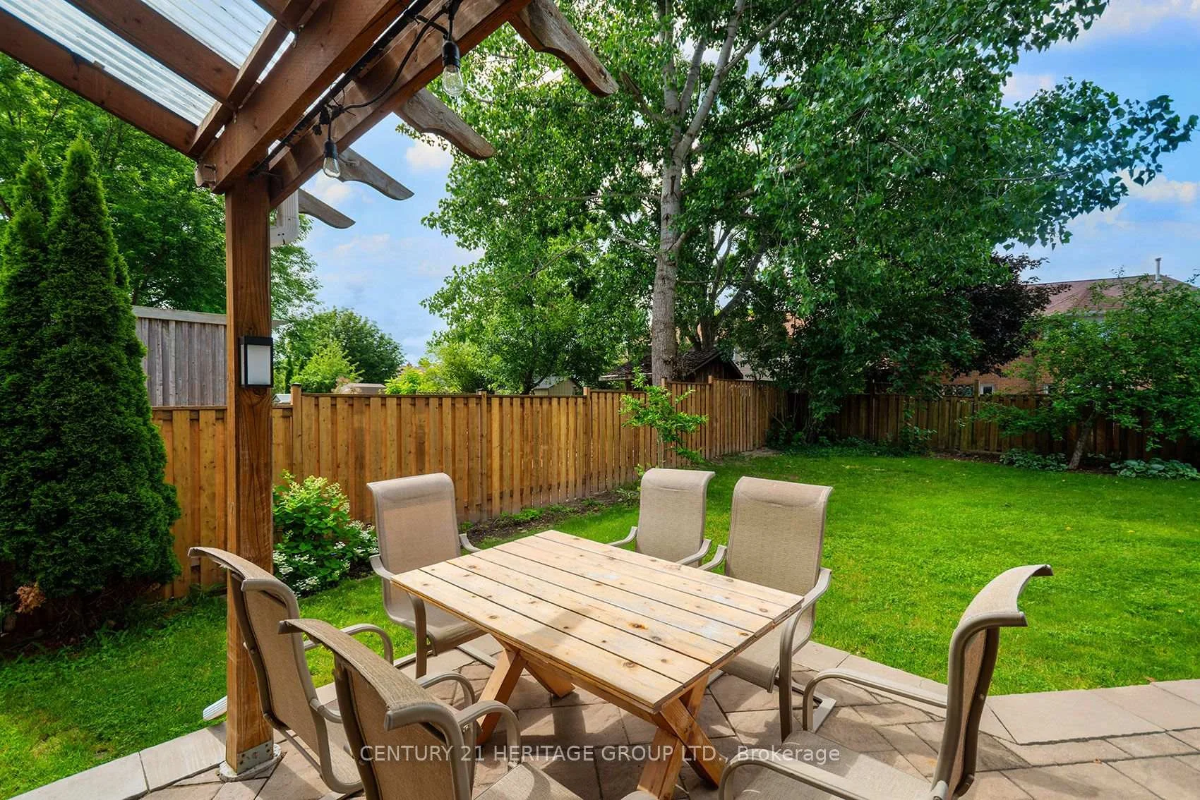 Photo 7 of 55 Chartwell Crescent, Georgina, Keswick North — HOMEH