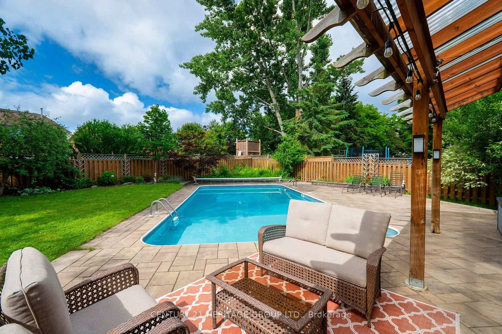 Photo 12 of 55 Chartwell Crescent, Georgina, Keswick North — HOMEH