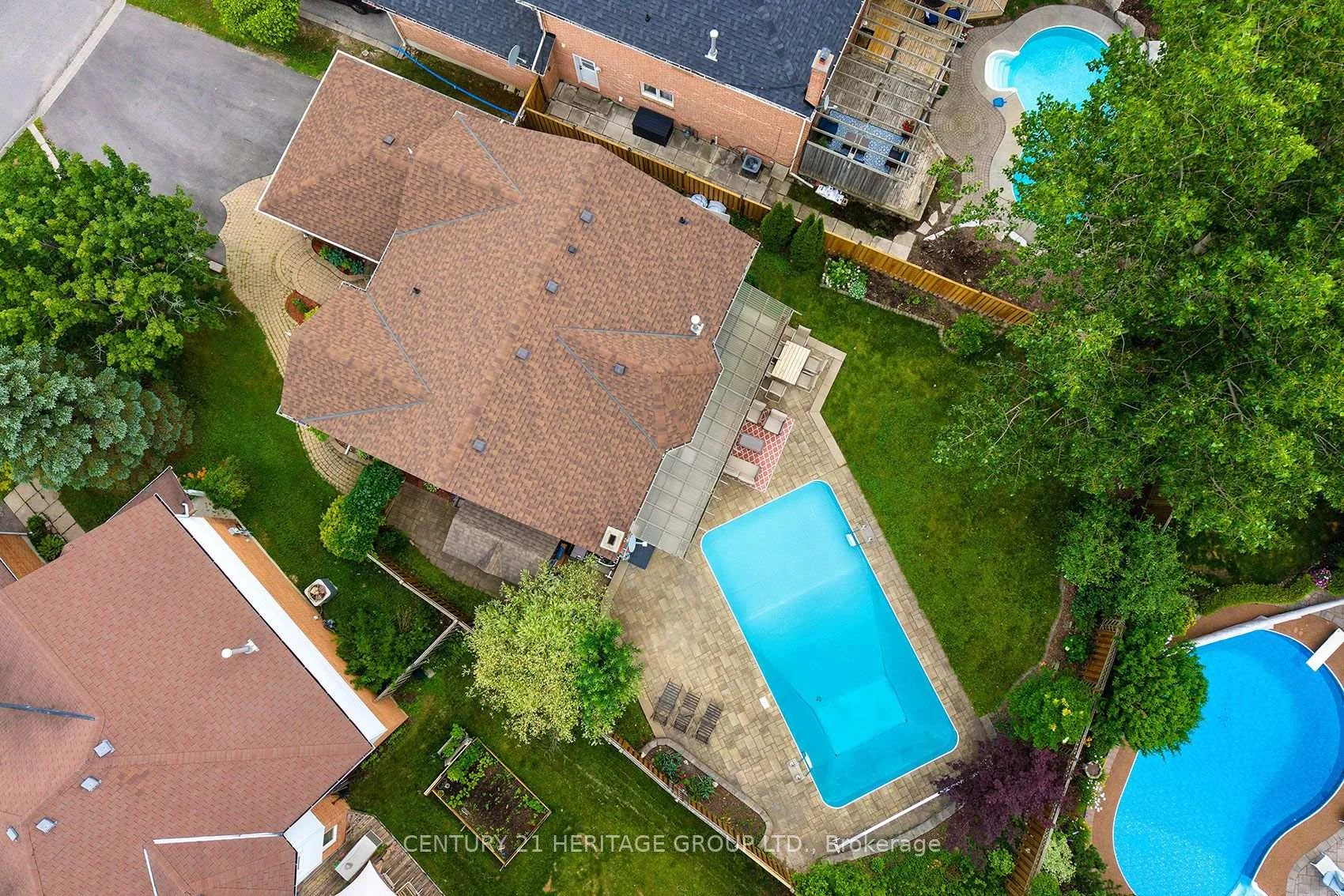 Photo 13 of 55 Chartwell Crescent, Georgina, Keswick North — HOMEH