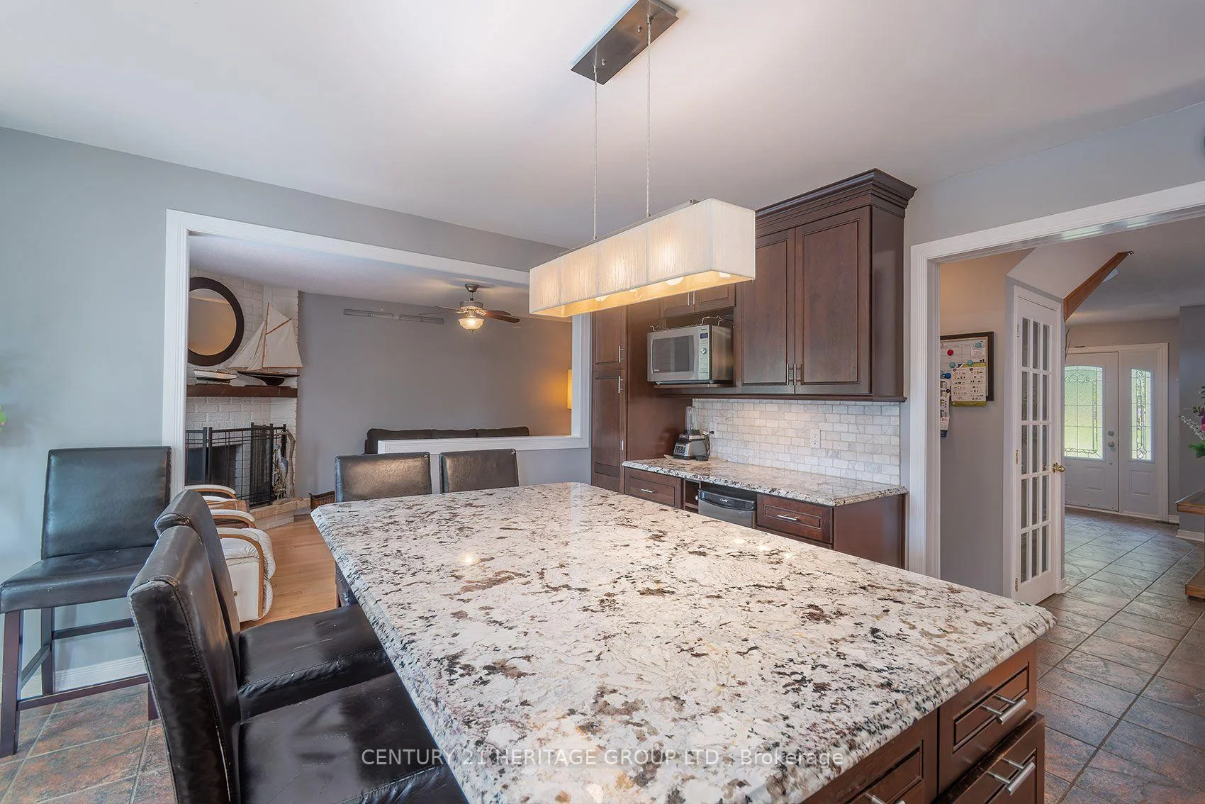 Photo 30 of 55 Chartwell Crescent, Georgina, Keswick North — HOMEH