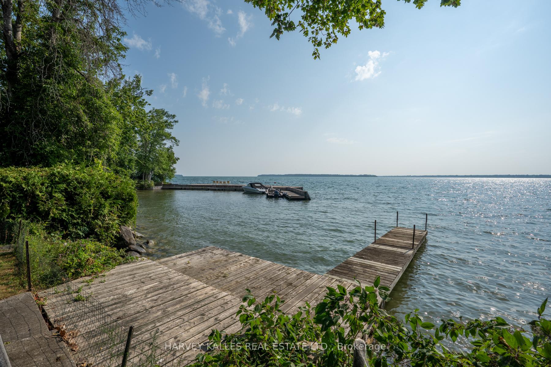 Photo 8 of 607 Cedarvale Drive, Innisfil, Rural Innisfil — HOMEH