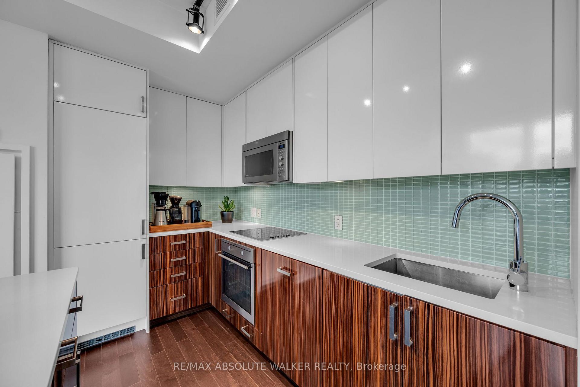Photo 7 of Unit 810, 300 Lisgar Street, Ottawa, Ottawa Centre — HOMEH