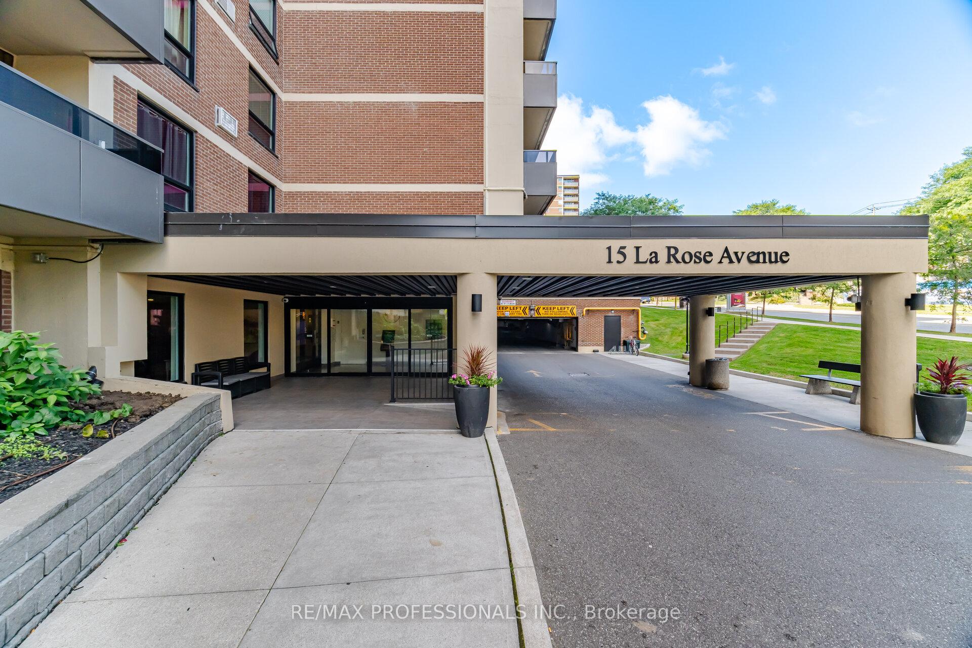 Photo 2 of Unit 902, 15 La Rose Avenue, Etobicoke, Humber Heights — HOMEH