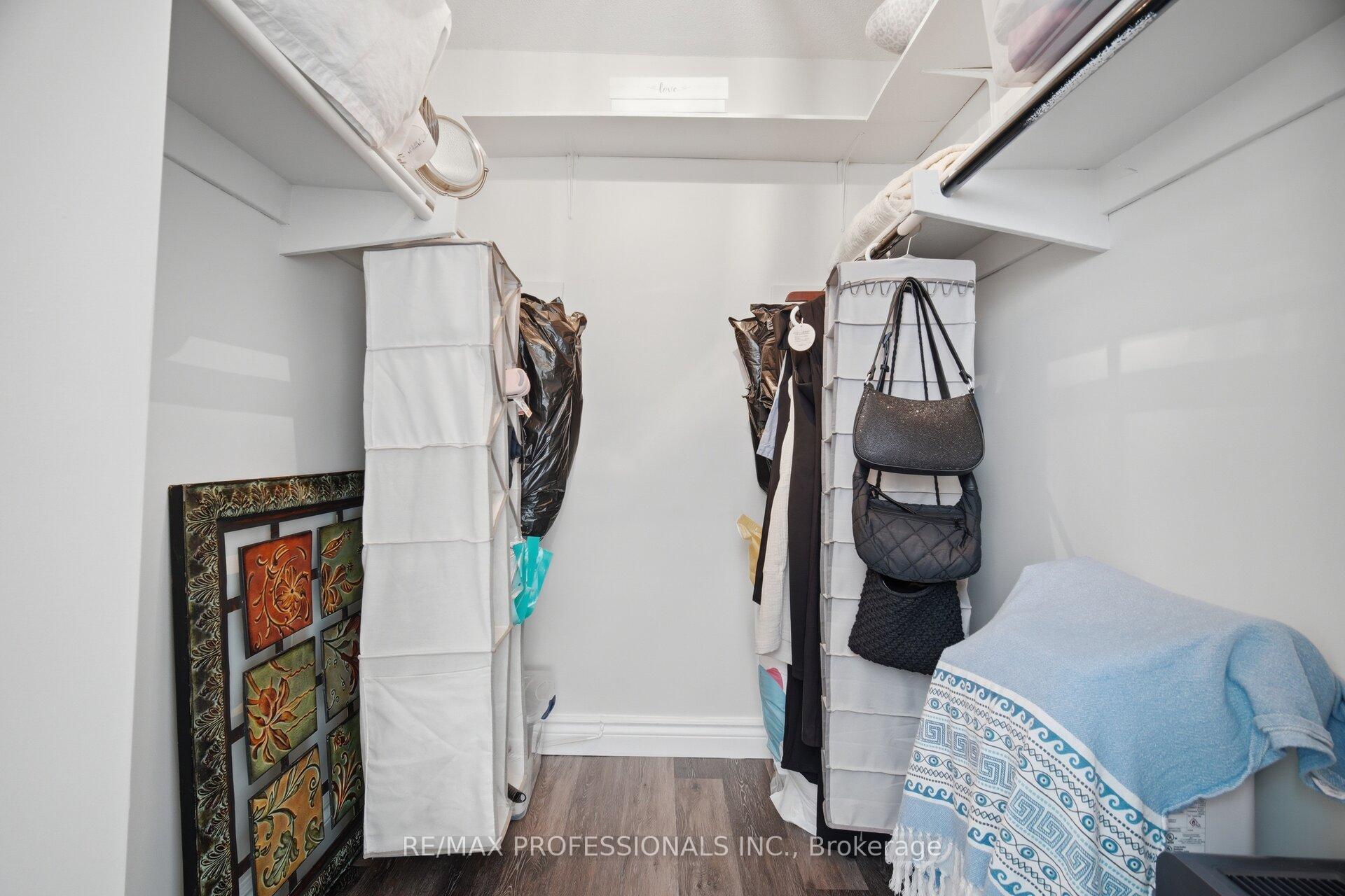 Photo 24 of Unit 902, 15 La Rose Avenue, Etobicoke, Humber Heights — HOMEH