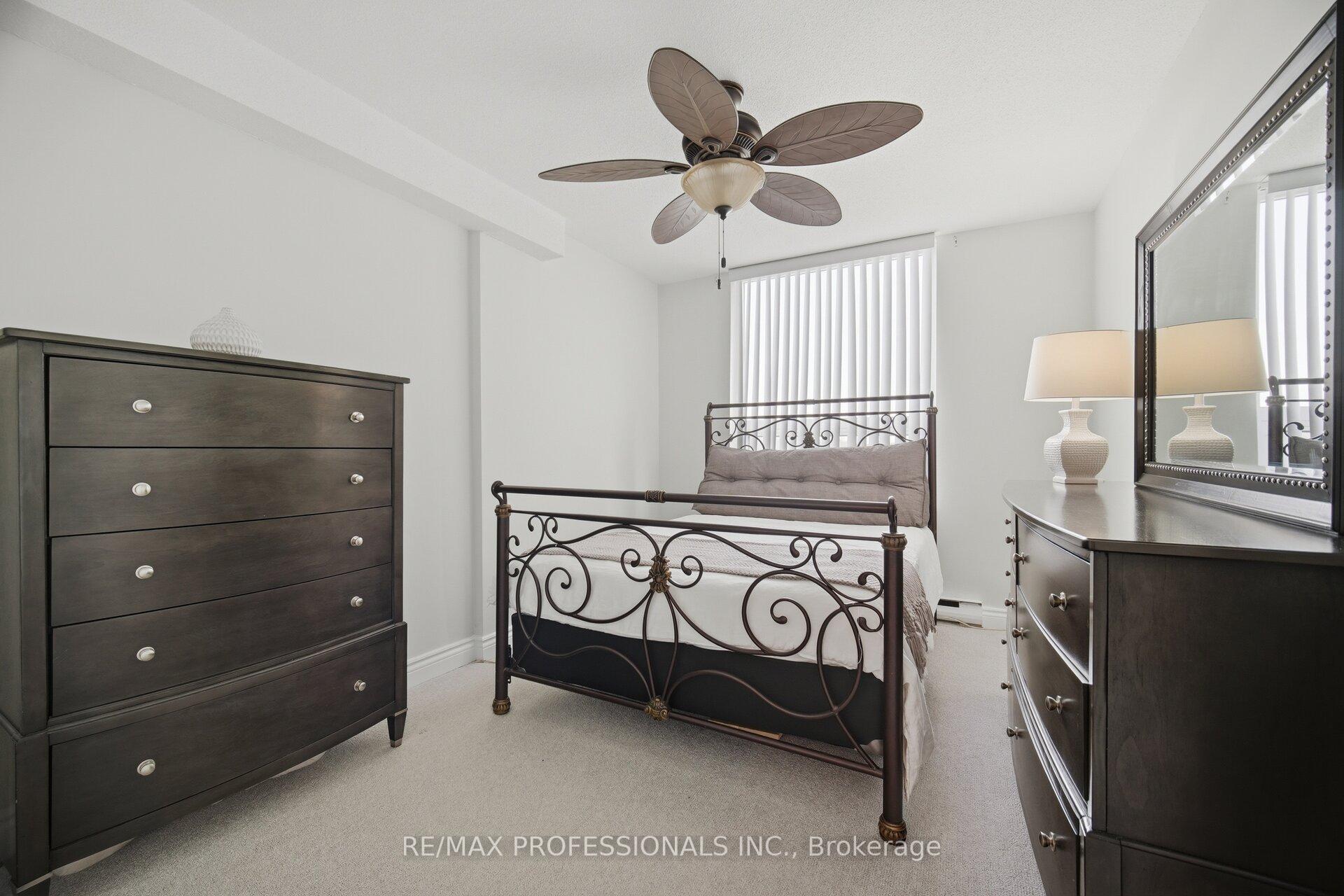 Photo 25 of Unit 902, 15 La Rose Avenue, Etobicoke, Humber Heights — HOMEH