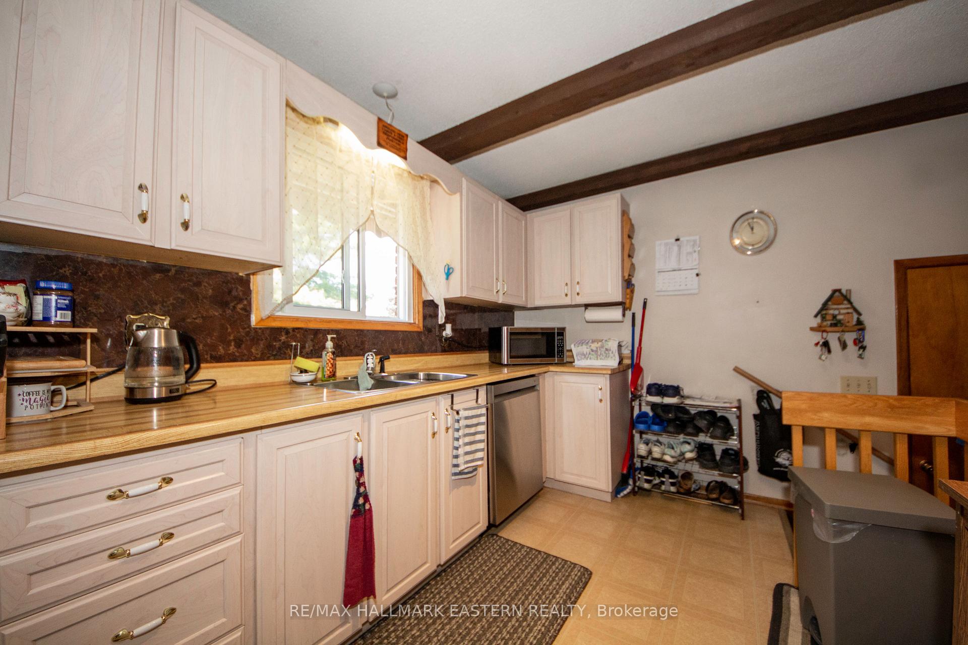 Photo 8 of 796 Maple Drive, Selwyn — HOMEH