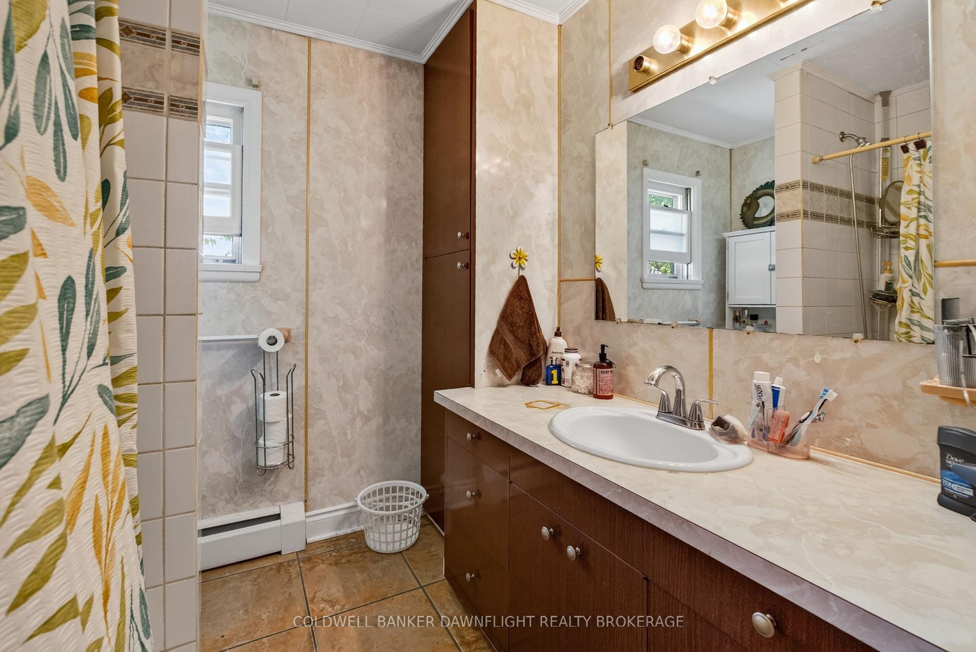 Photo 8 of 13 Warwick Avenue, Lambton Shores, Grand Bend — HOMEH