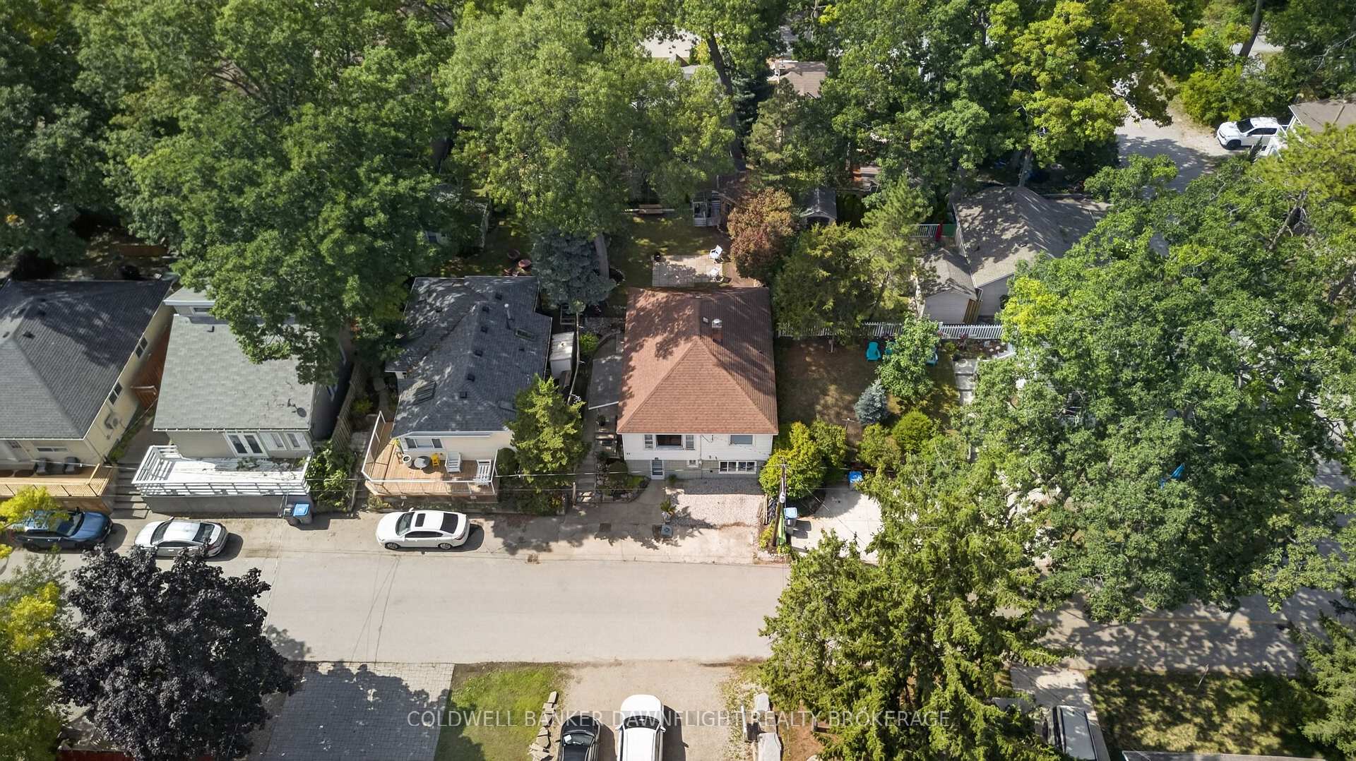 Photo 17 of 13 Warwick Avenue, Lambton Shores, Grand Bend — HOMEH