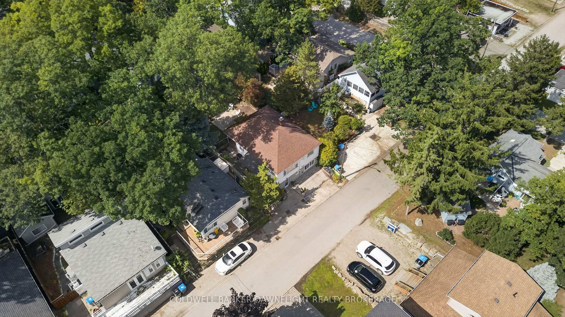 Photo 18 of 13 Warwick Avenue, Lambton Shores, Grand Bend — HOMEH