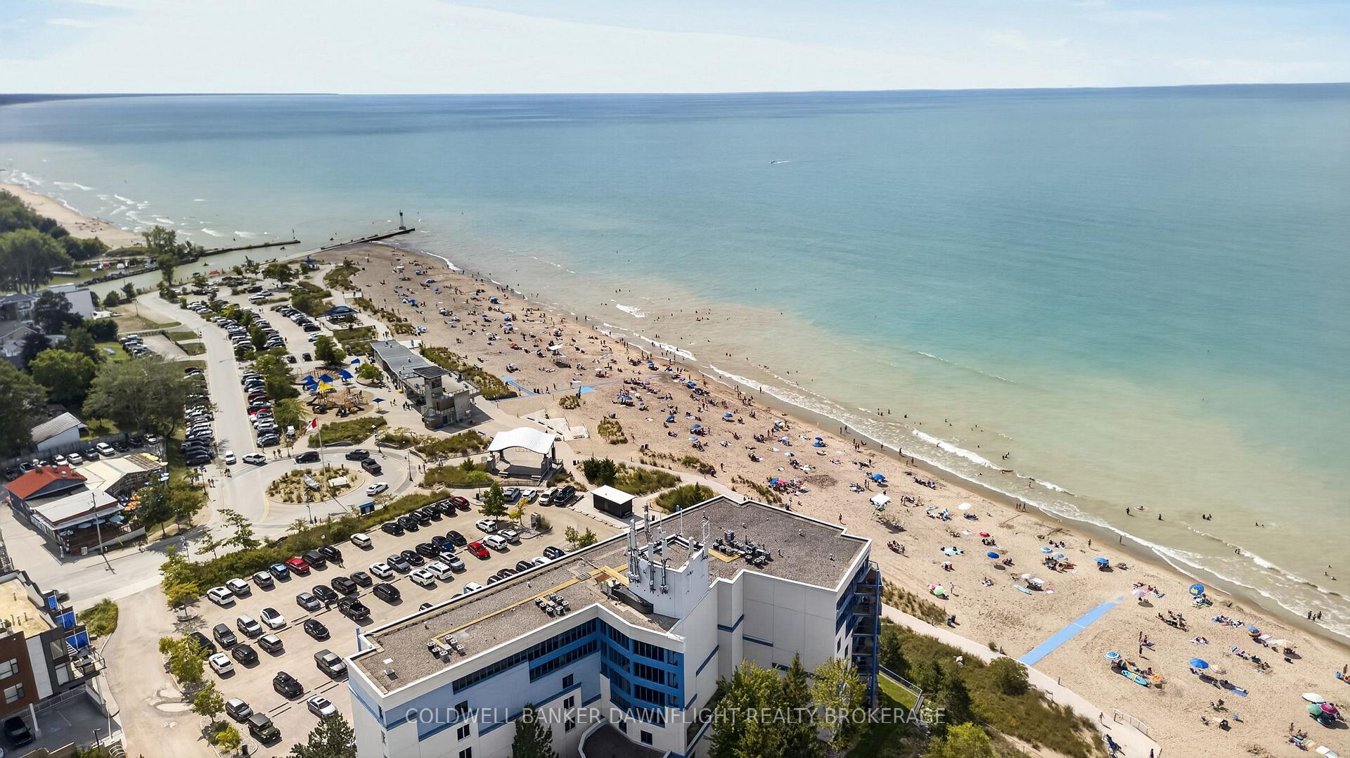 Photo 23 of 13 Warwick Avenue, Lambton Shores, Grand Bend — HOMEH