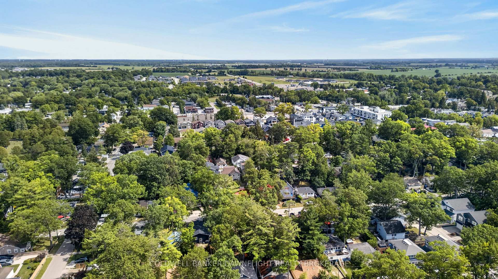 Photo 25 of 13 Warwick Avenue, Lambton Shores, Grand Bend — HOMEH